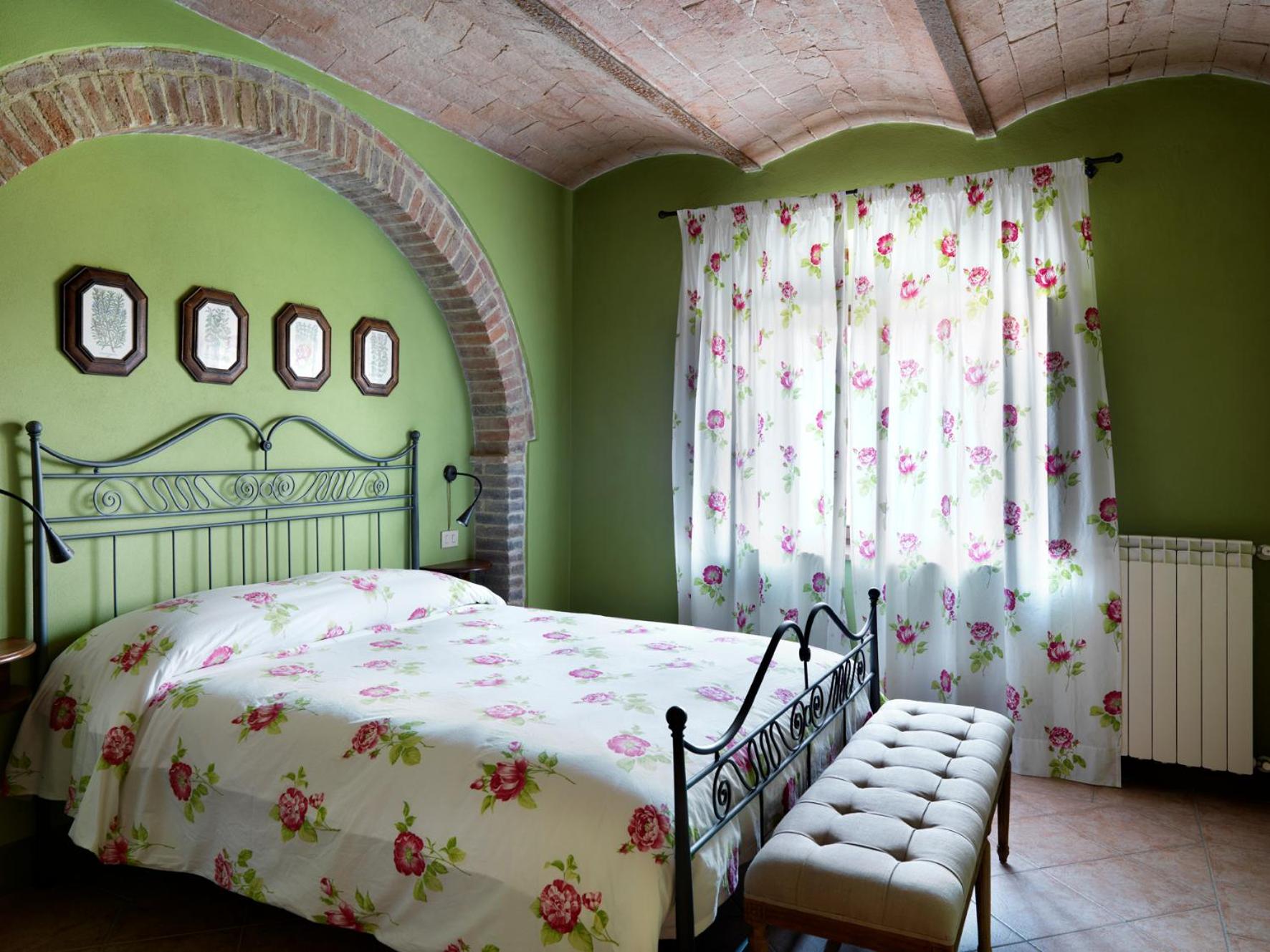 Three-Bedroom Apartment - Ground Floor photo 2