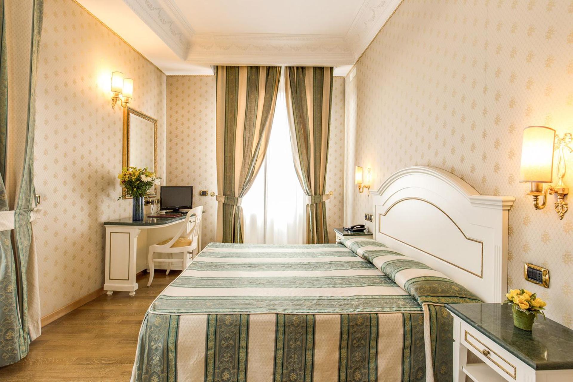 Superior Double or Twin Room photo 3