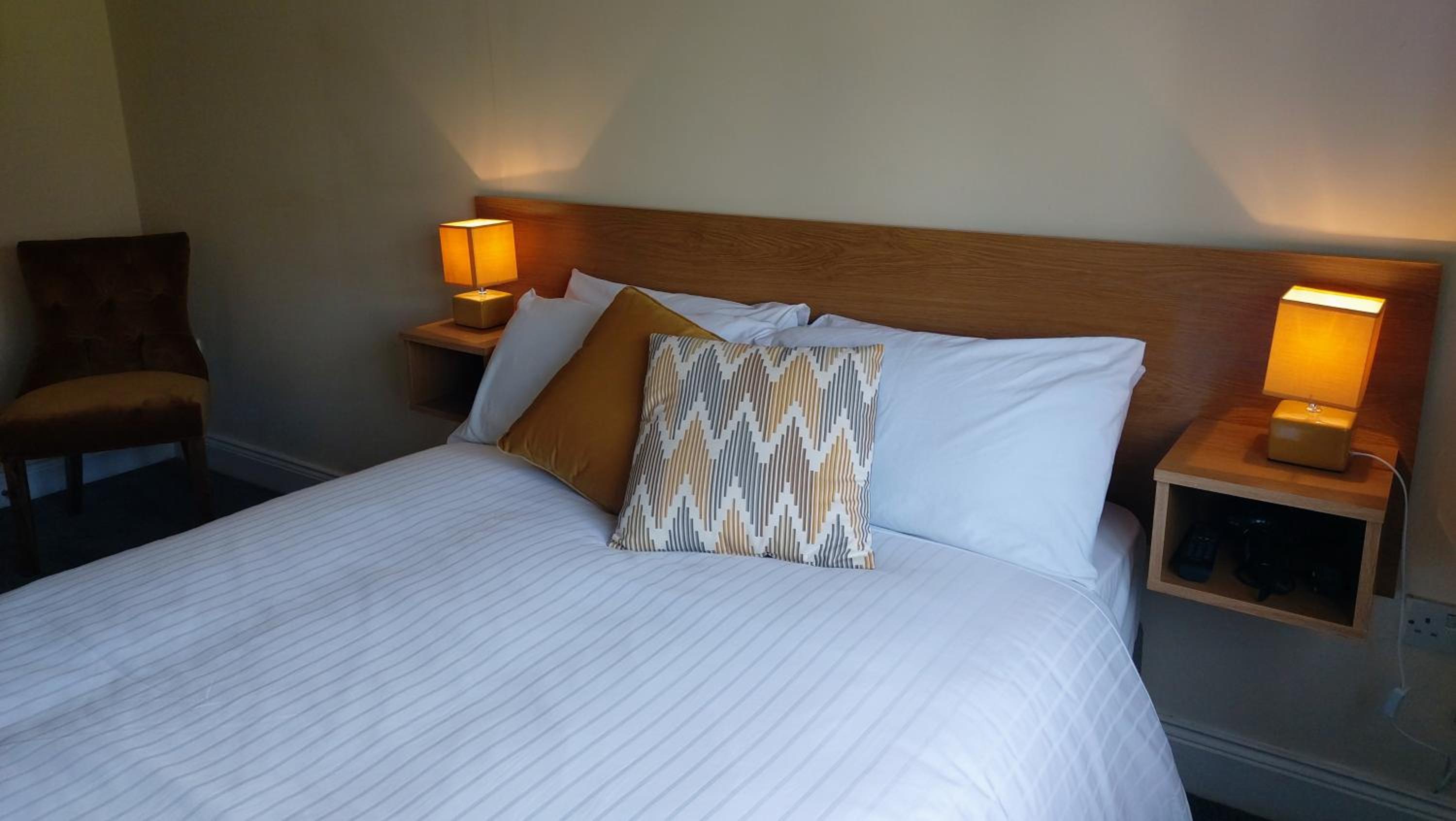 Double Room with Private Bathroom photo 1