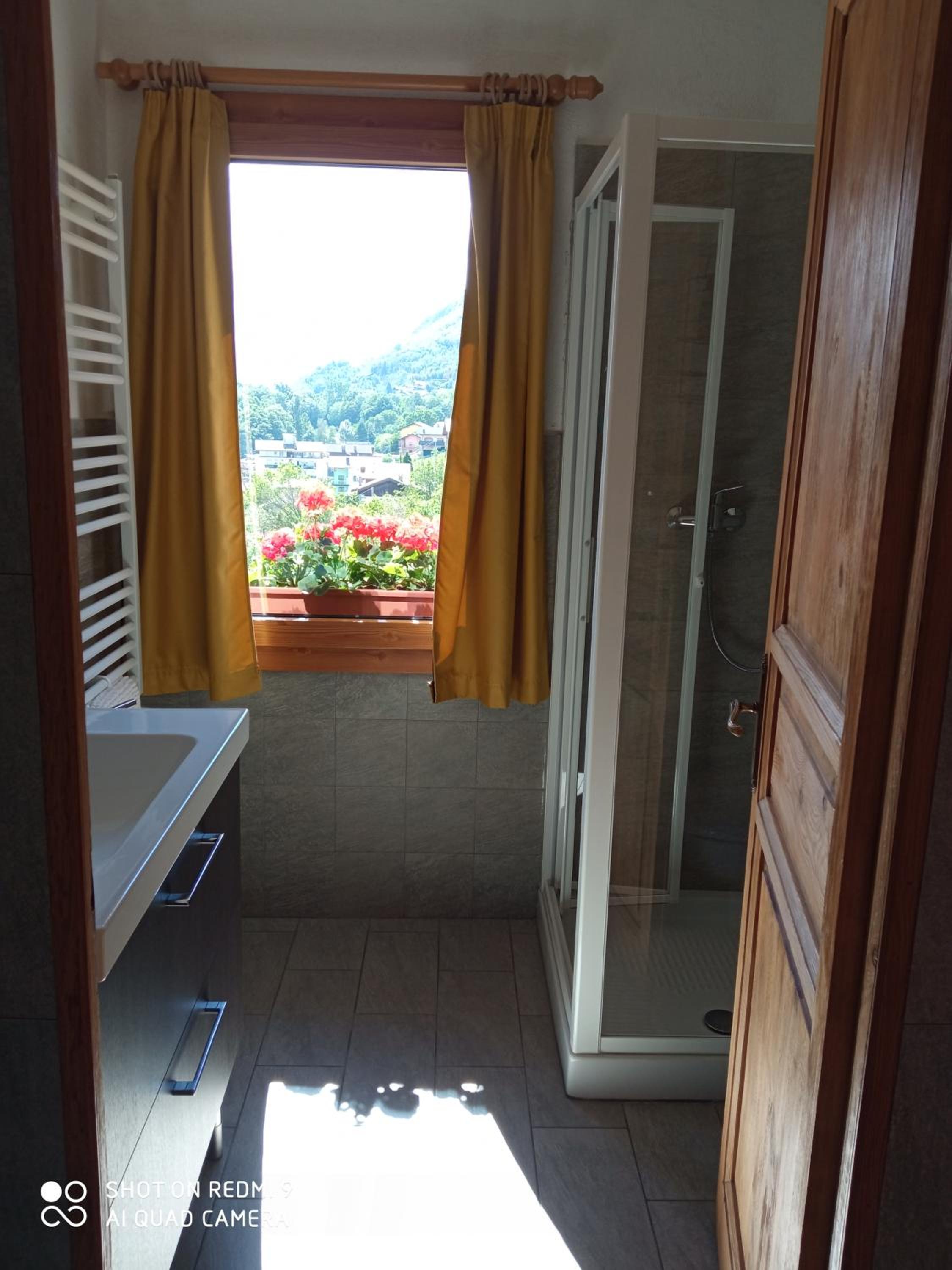Double Room with Mountain View - Photo 4