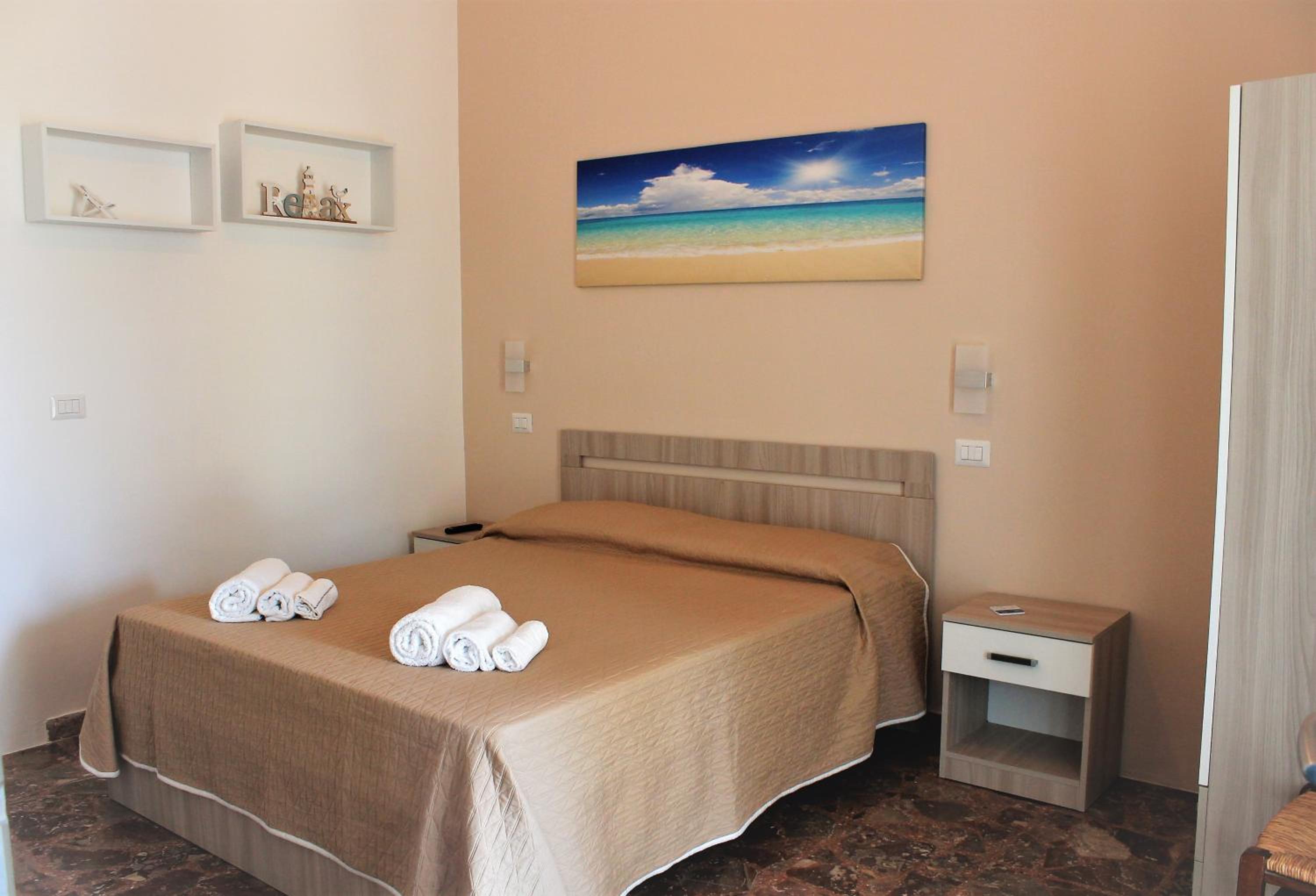 Double Room with Park View - Photo 8