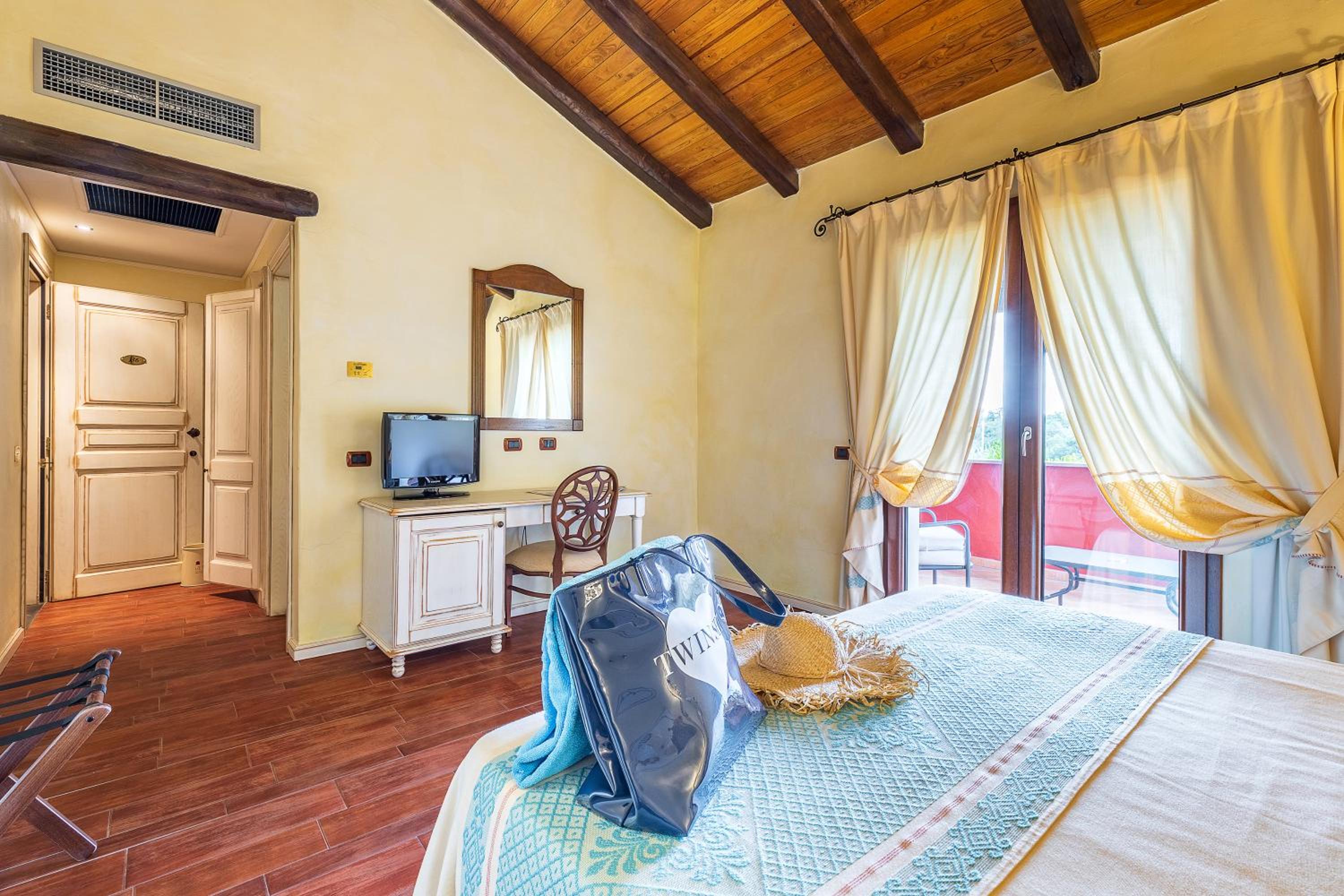 Superior Double Room - Photo 5
