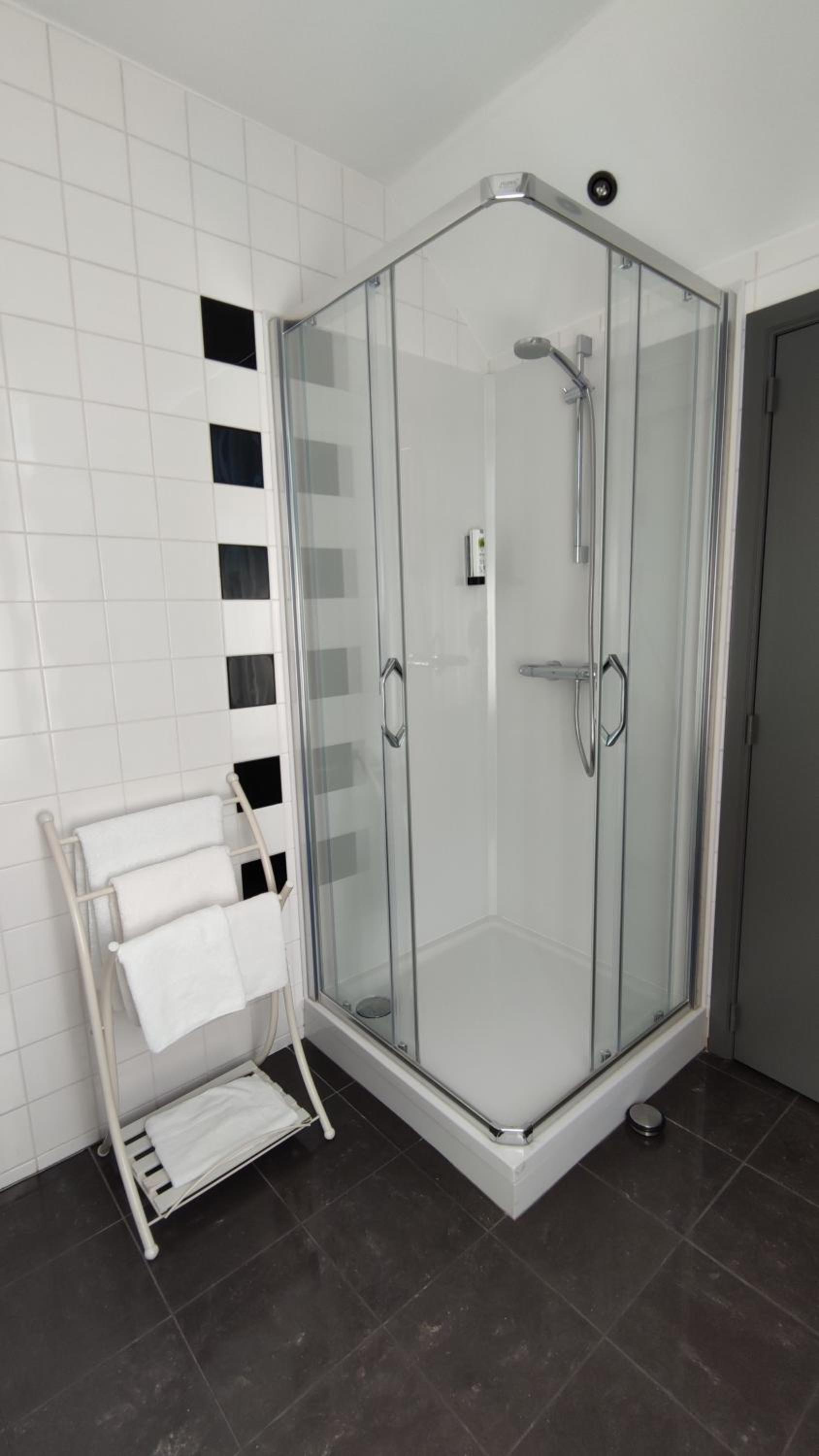 Double or Twin Room photo 2