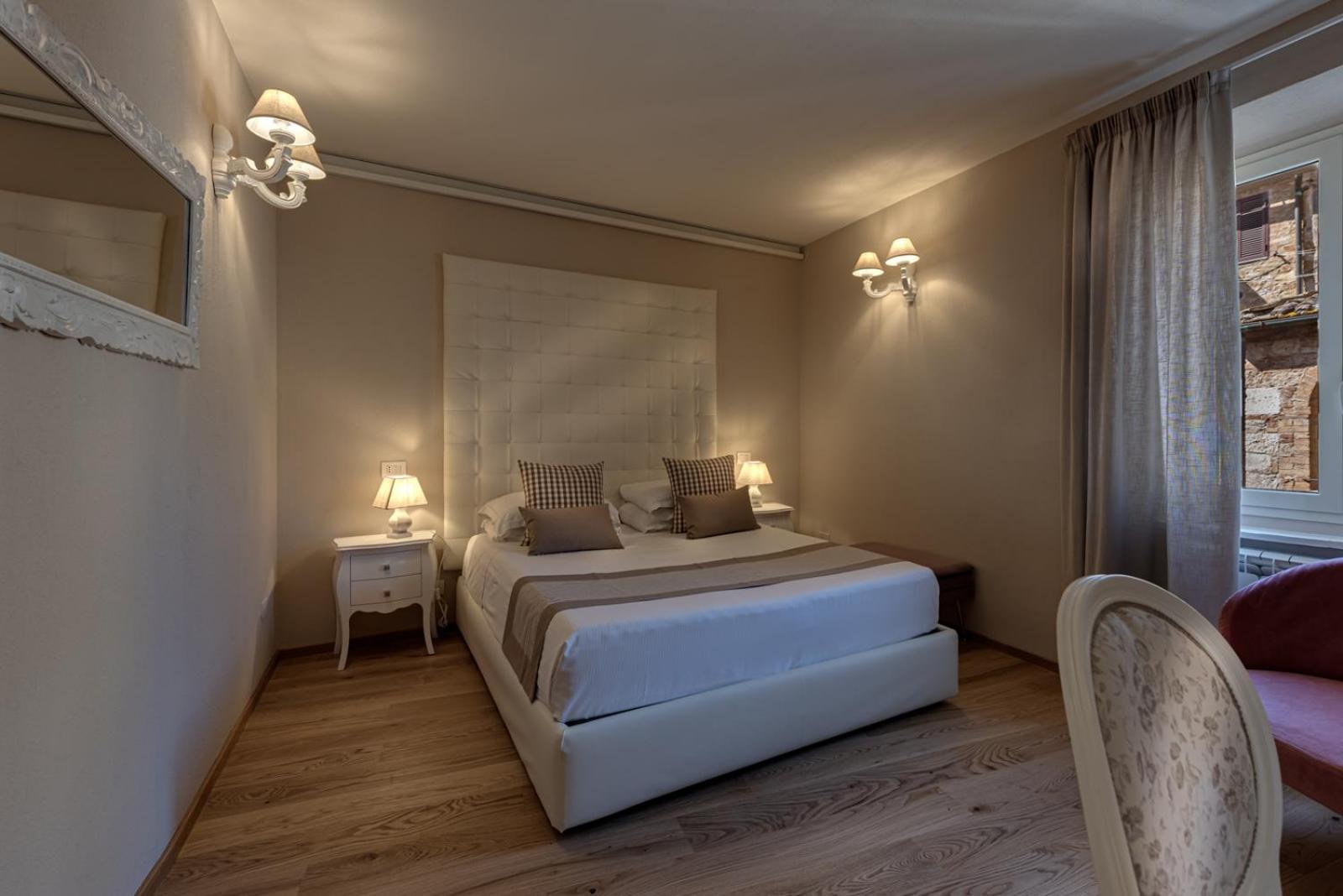 Deluxe Room - Photo 1