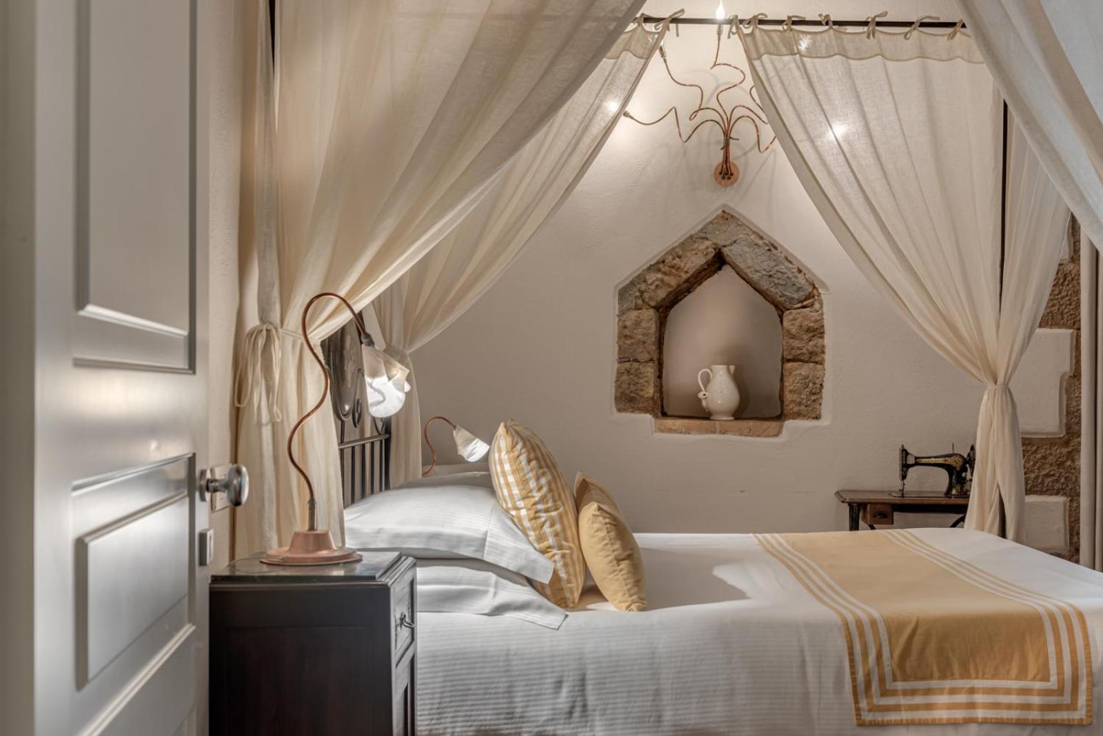 Deluxe Room - Photo 8