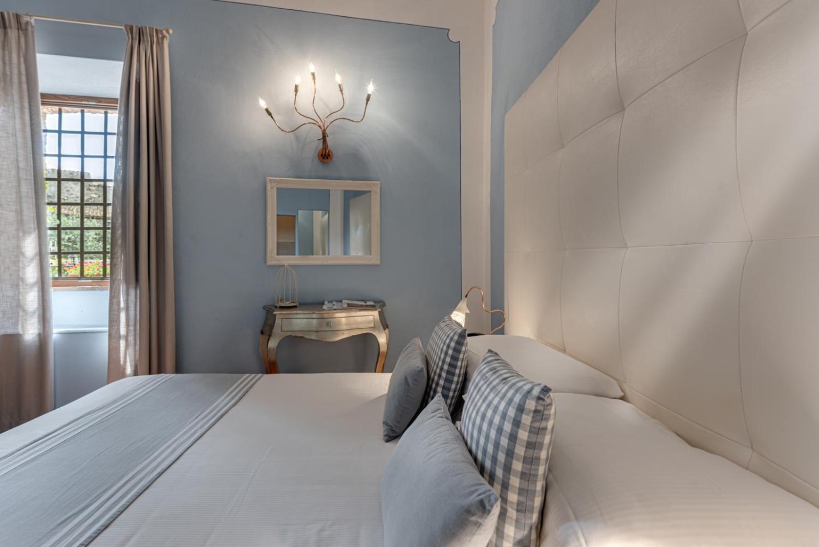 Classic Double Room - Photo 8