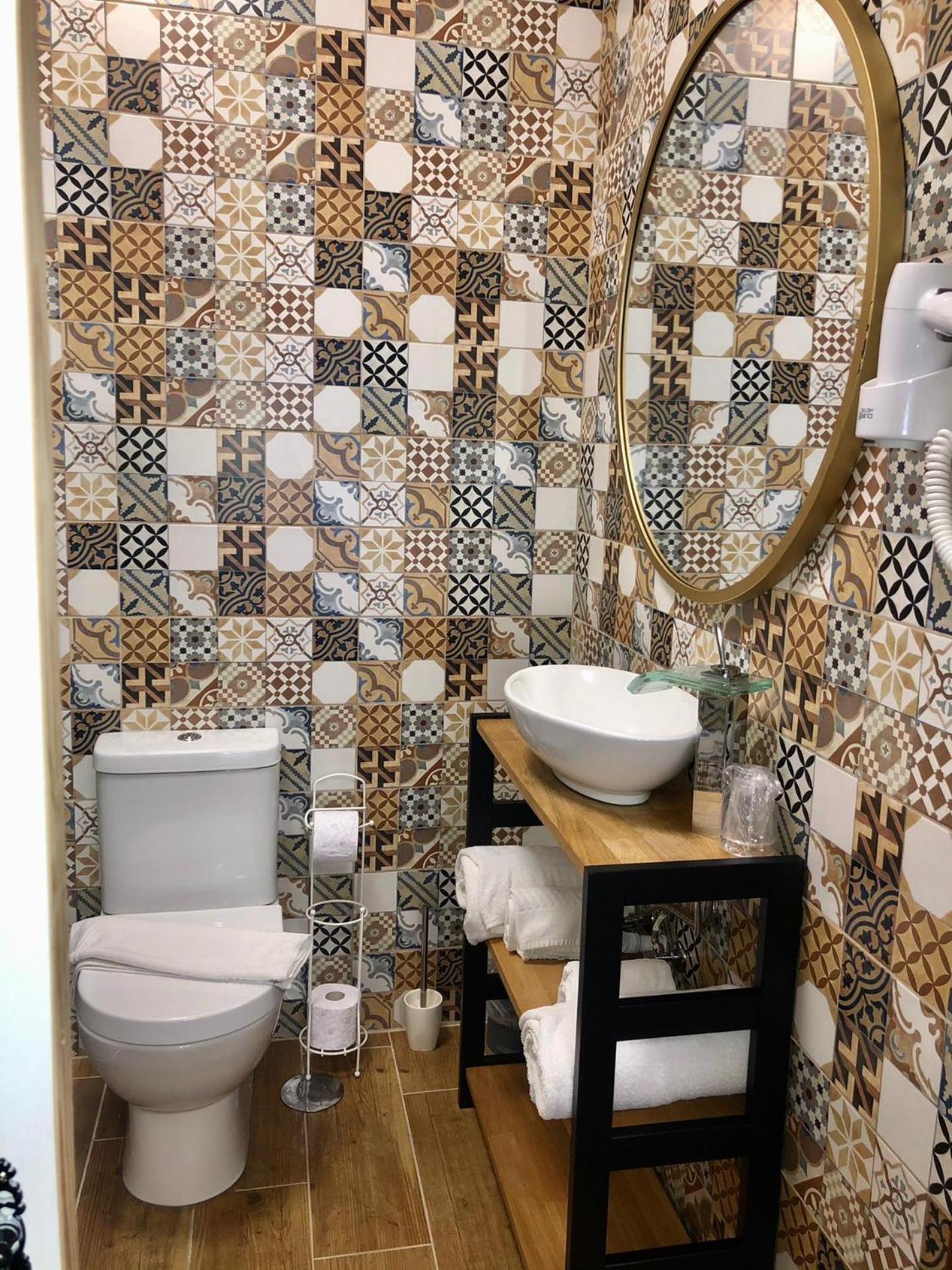Twin Room - Photo 2