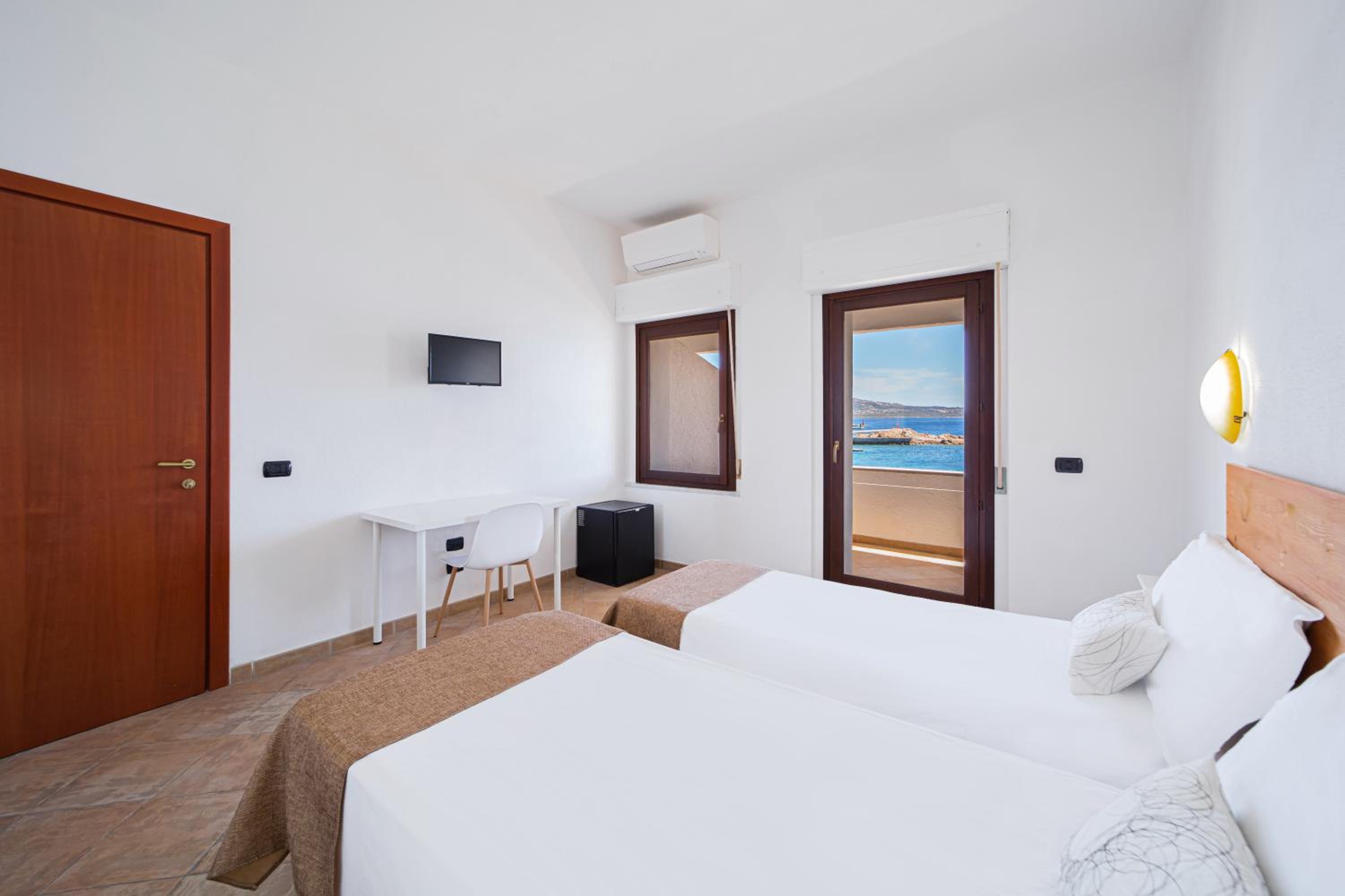 Quadruple Room with Sea View