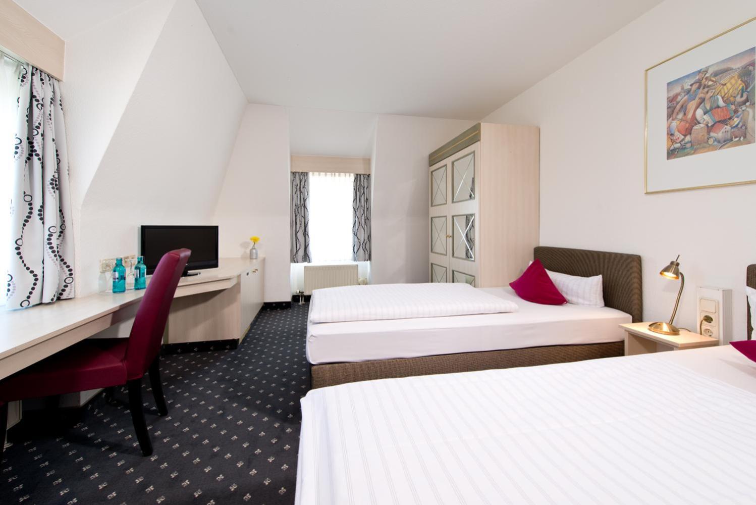 Business Double Room - Photo 4