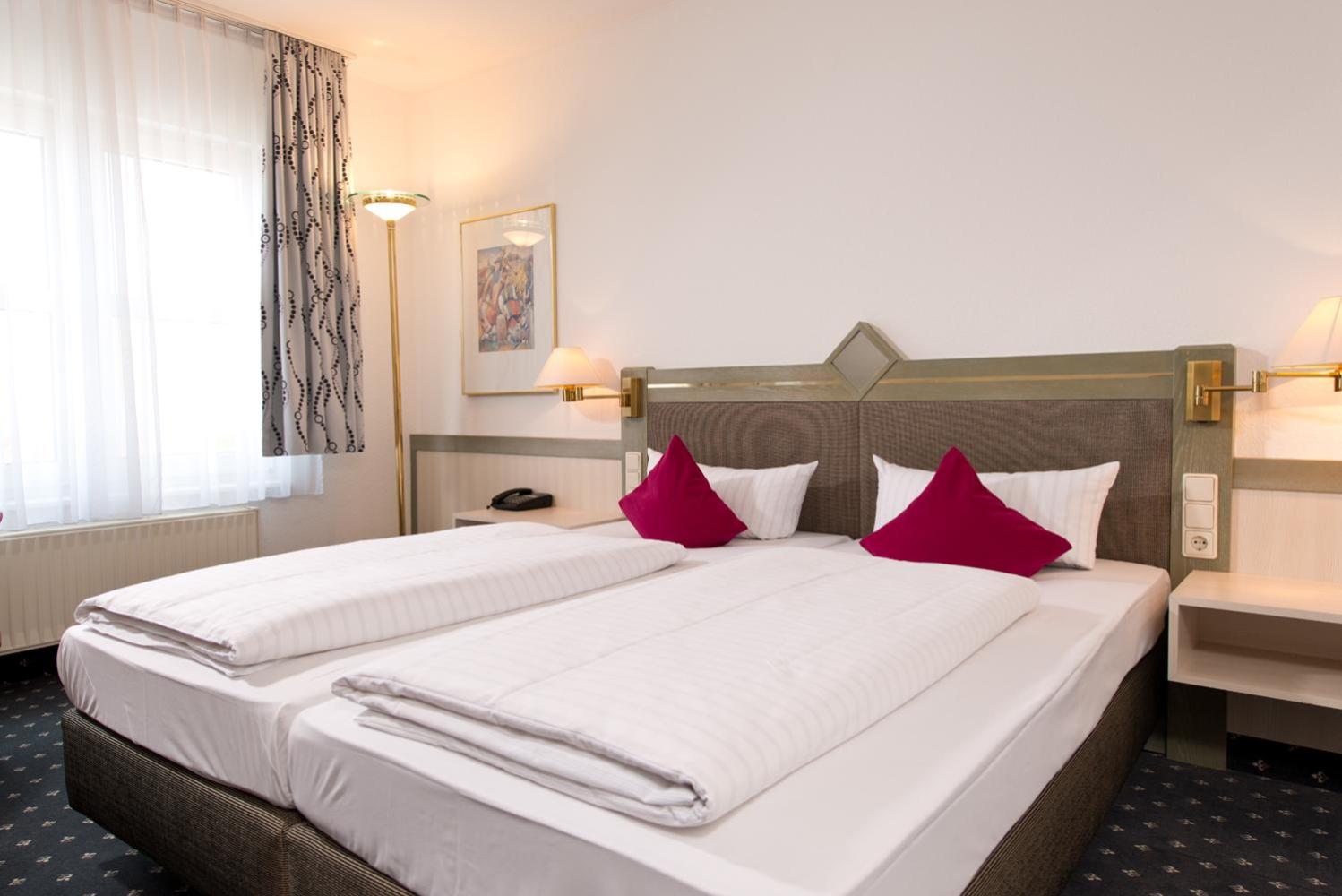 Business Double Room - Photo 1