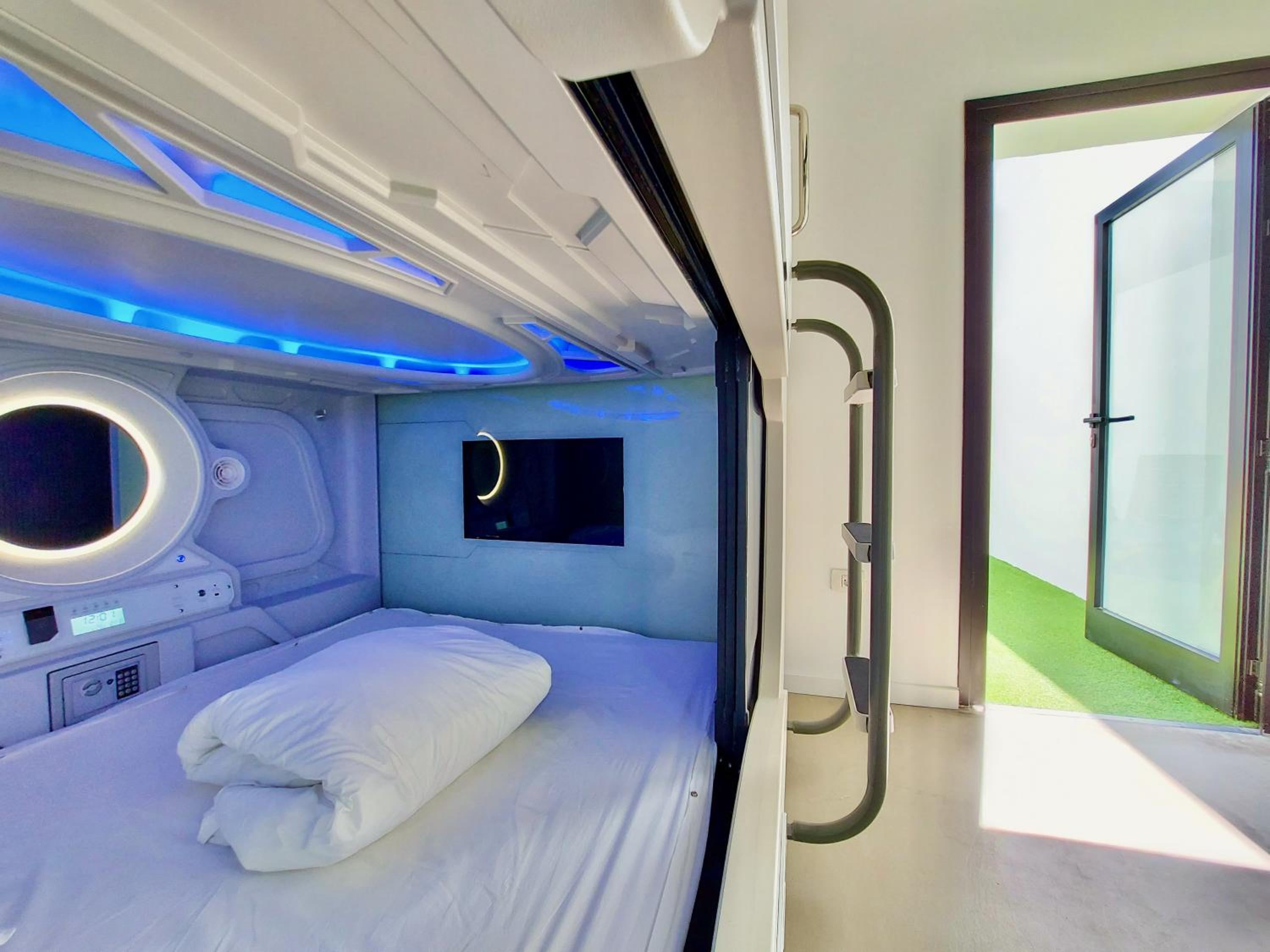 Suite Capsule with Terrace