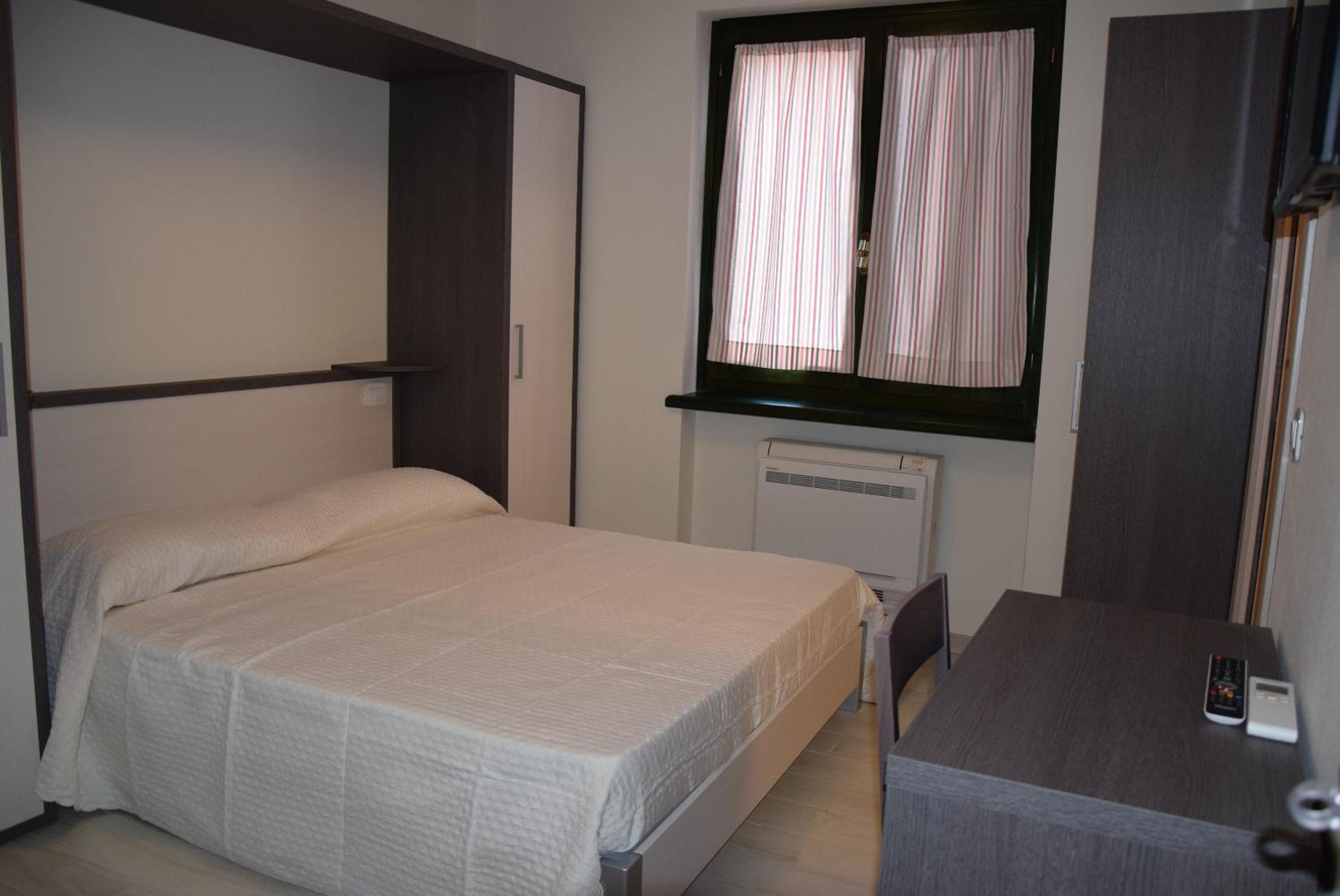 Quadruple Room - Photo 5