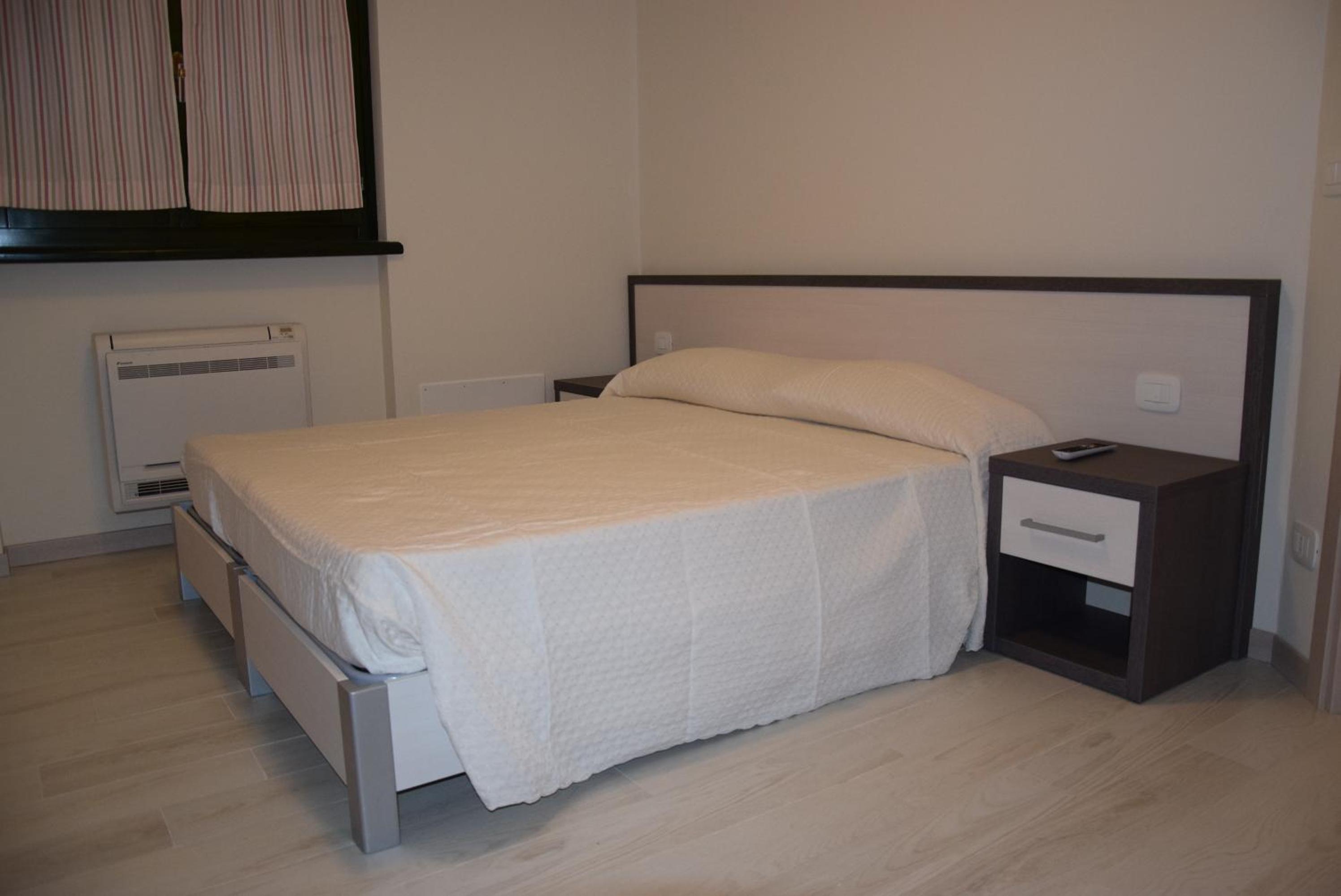 Double Room - Photo 4