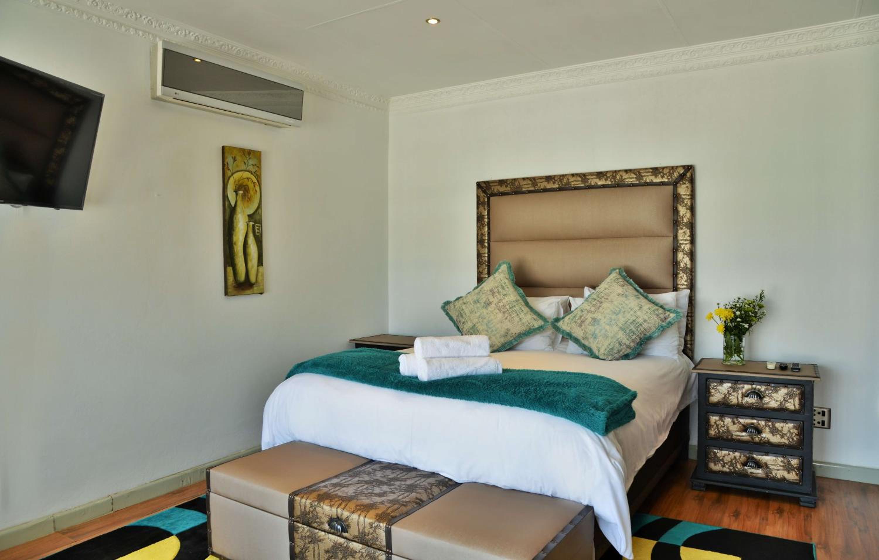 Basic Queen Room - Photo 1