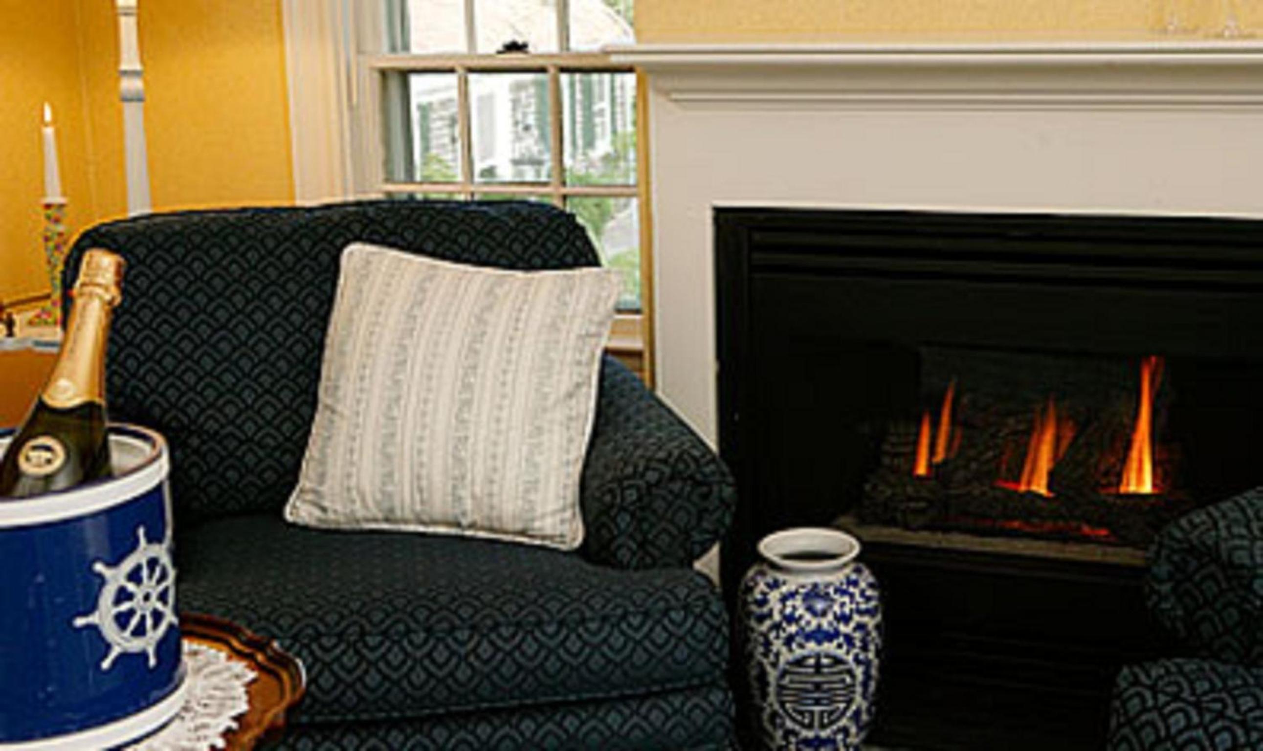 Superior King Suite with Fireplace - Main (Clarissa) photo 2