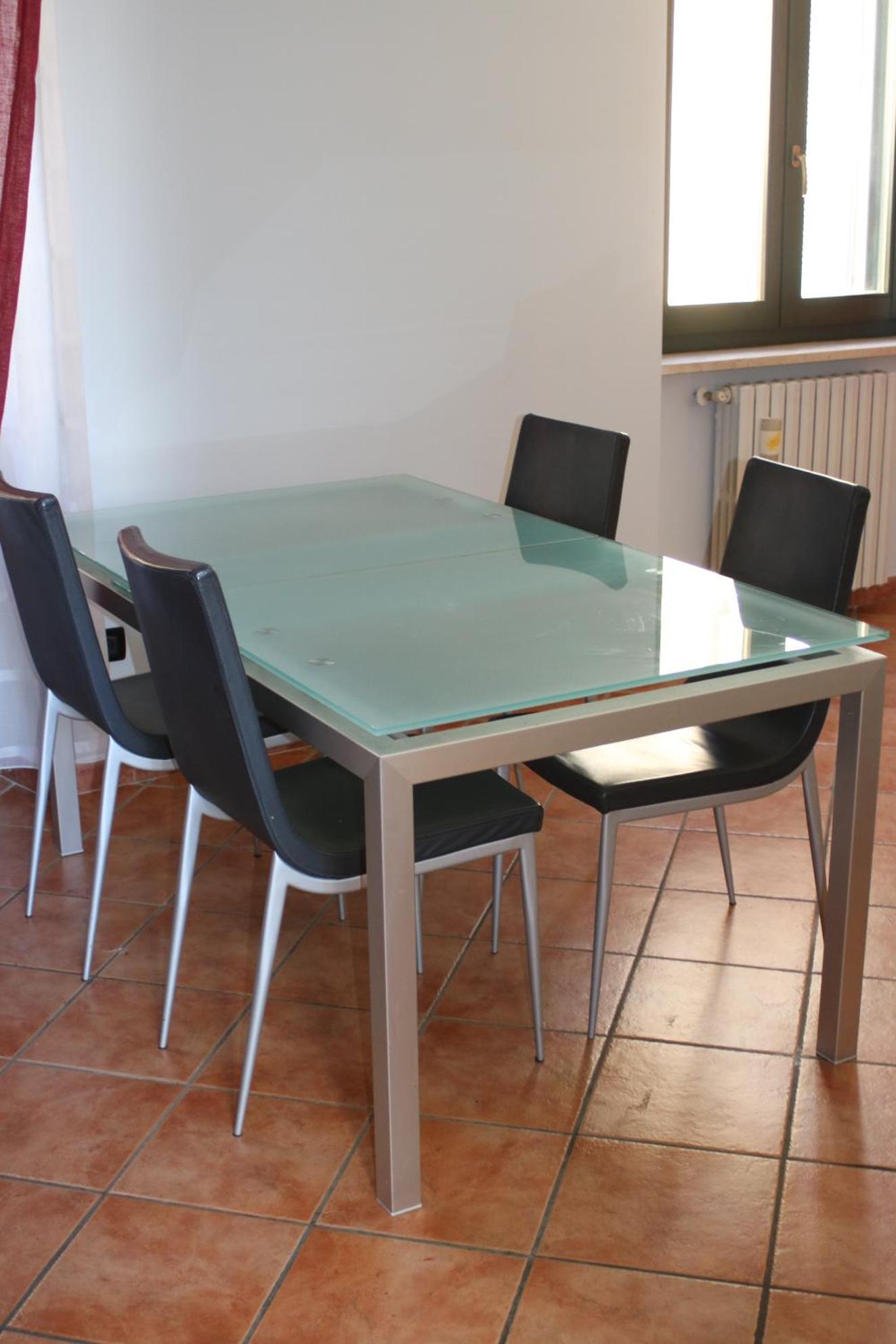 Two-Bedroom Apartment - Photo 3