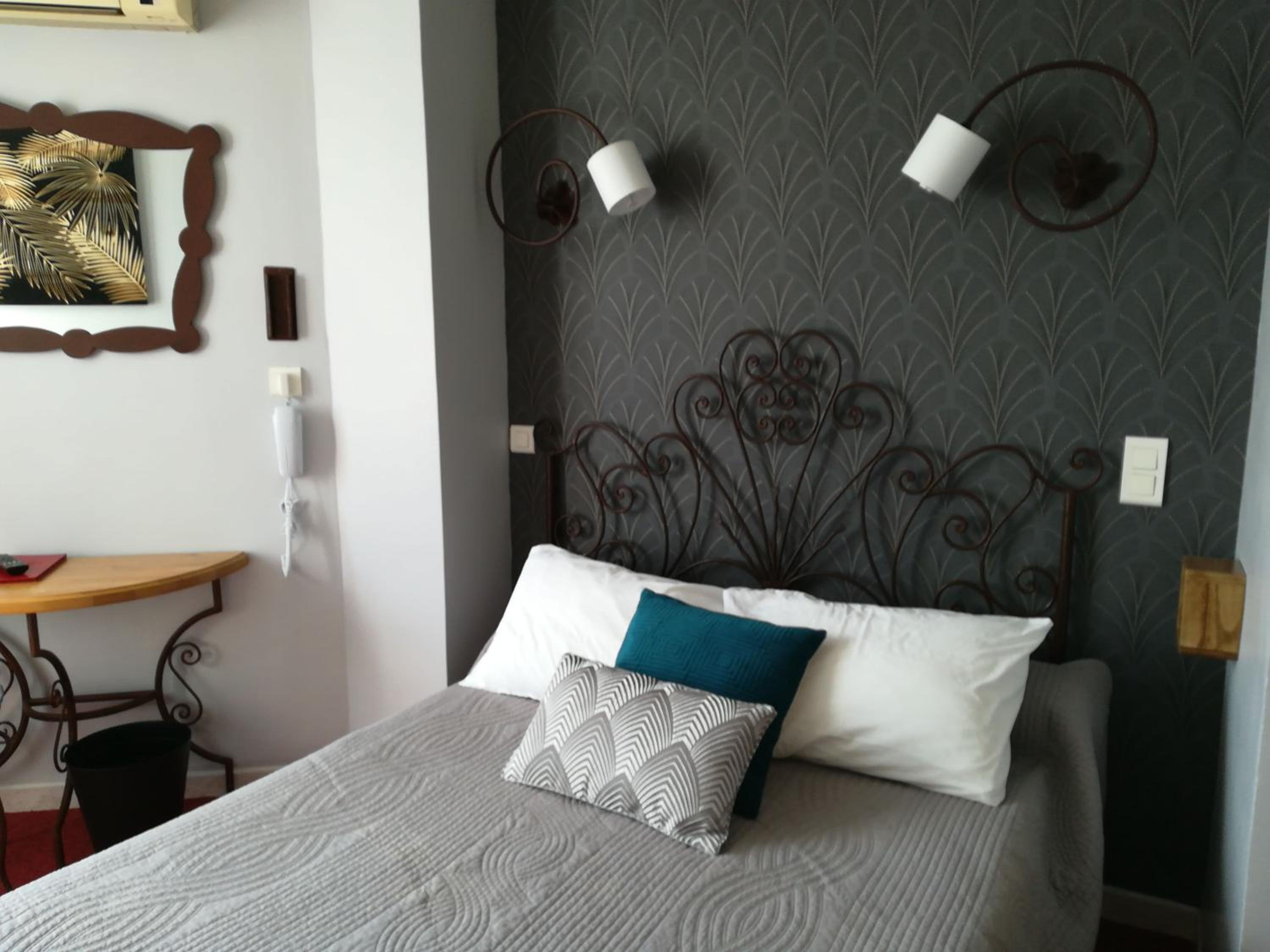 Double Room - Photo 4
