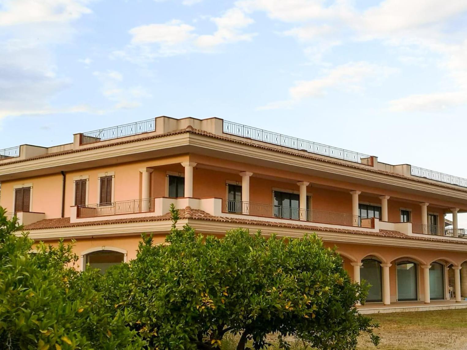 Double Room with Balcony - Photo 5