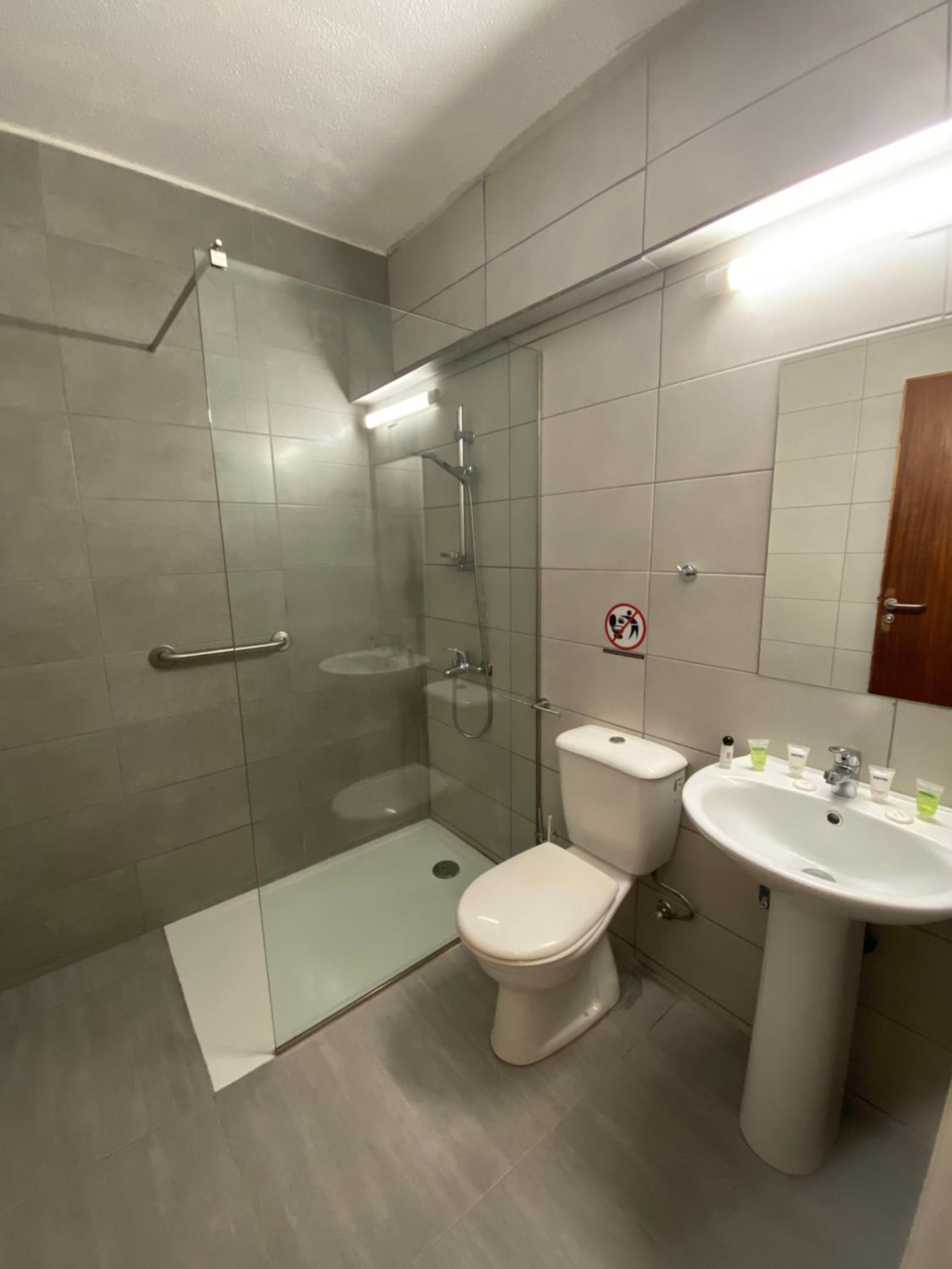 One-Bedroom Apartment with Terrace photo 2