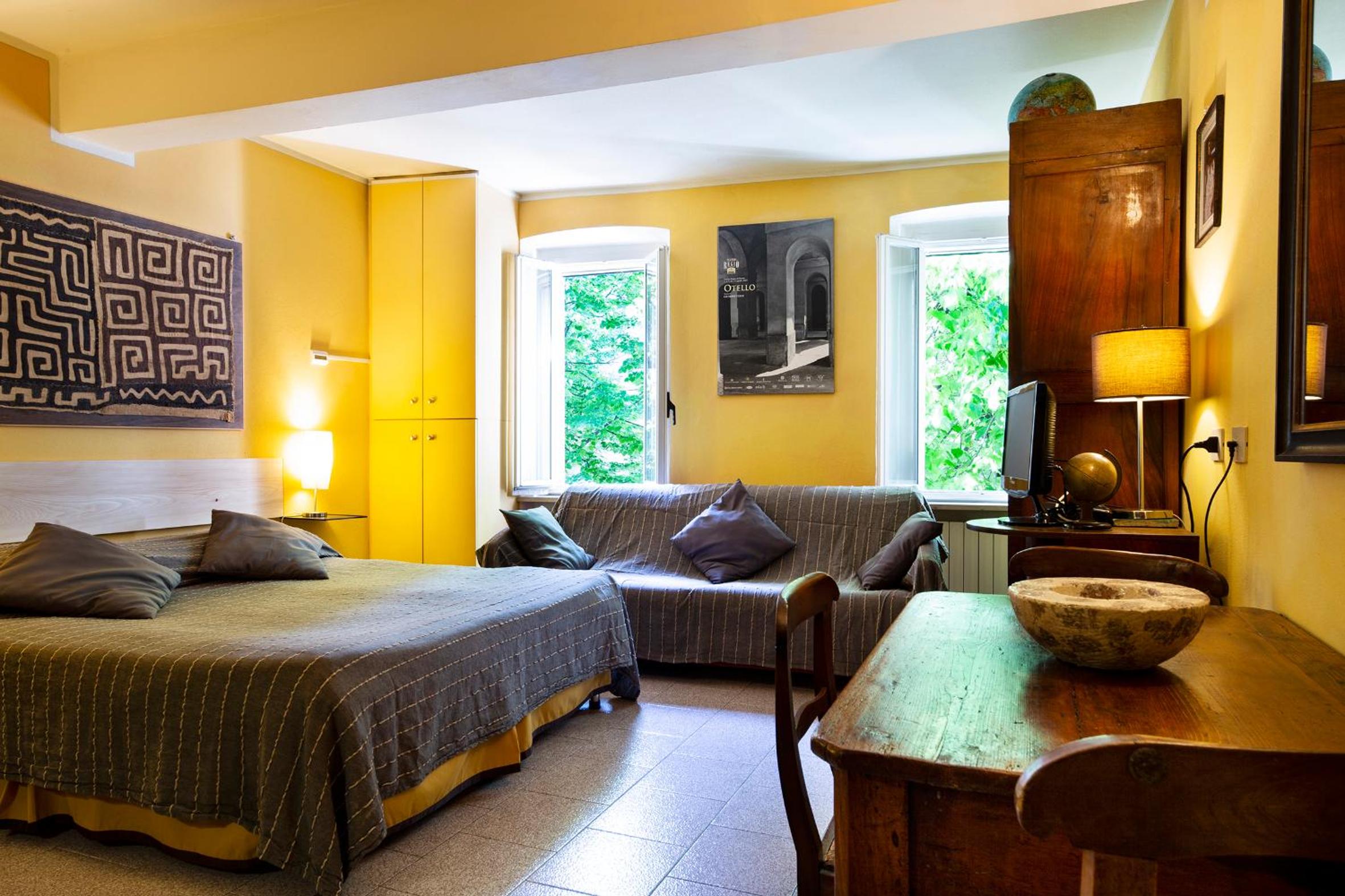 Studio - Photo 3