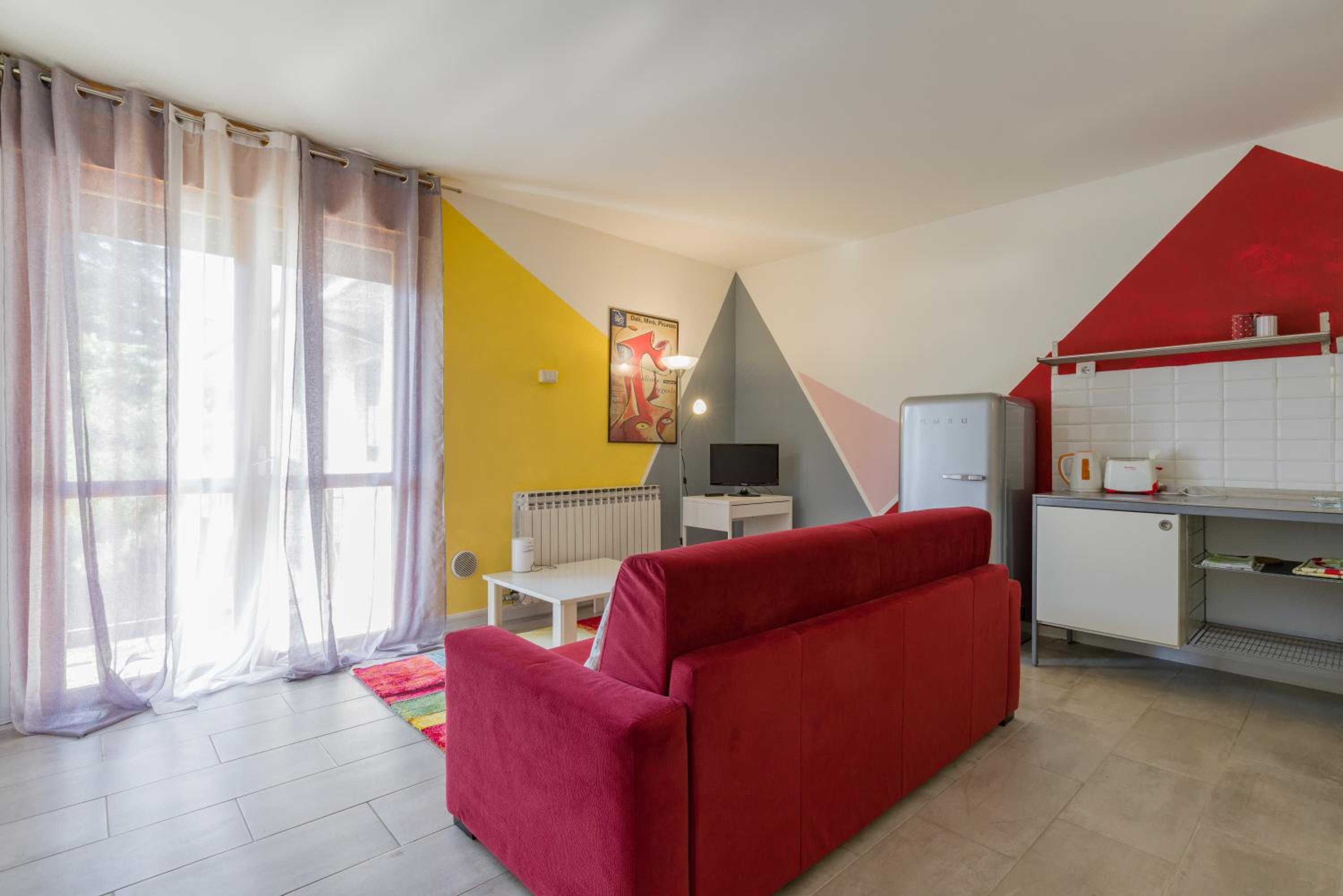 One-Bedroom Apartment