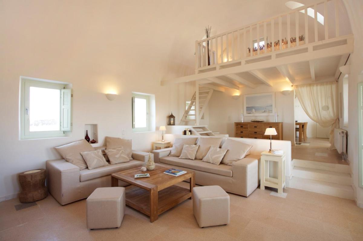 Five-Bedroom Villa with Private Pool photo 2