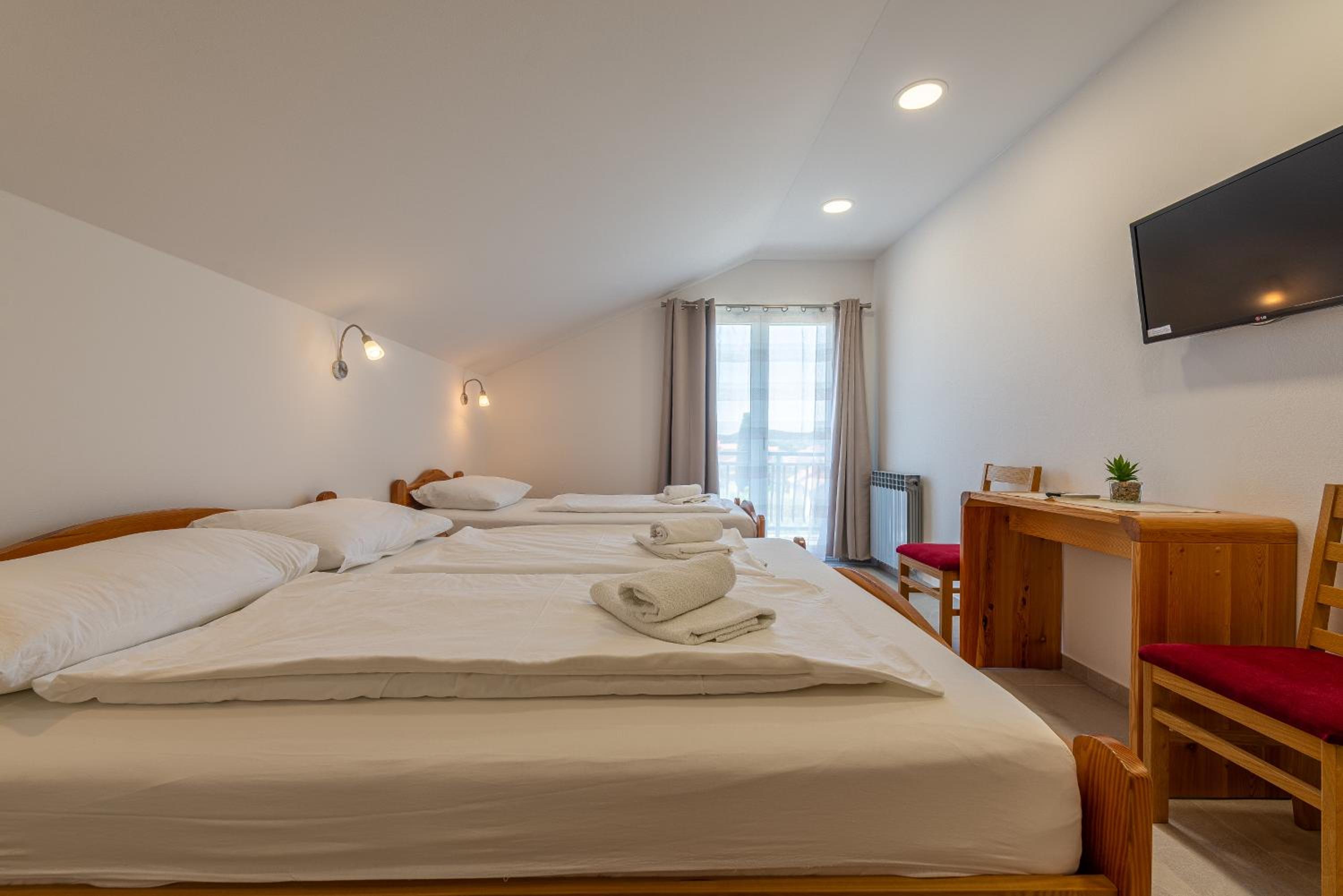 Triple Room photo 3