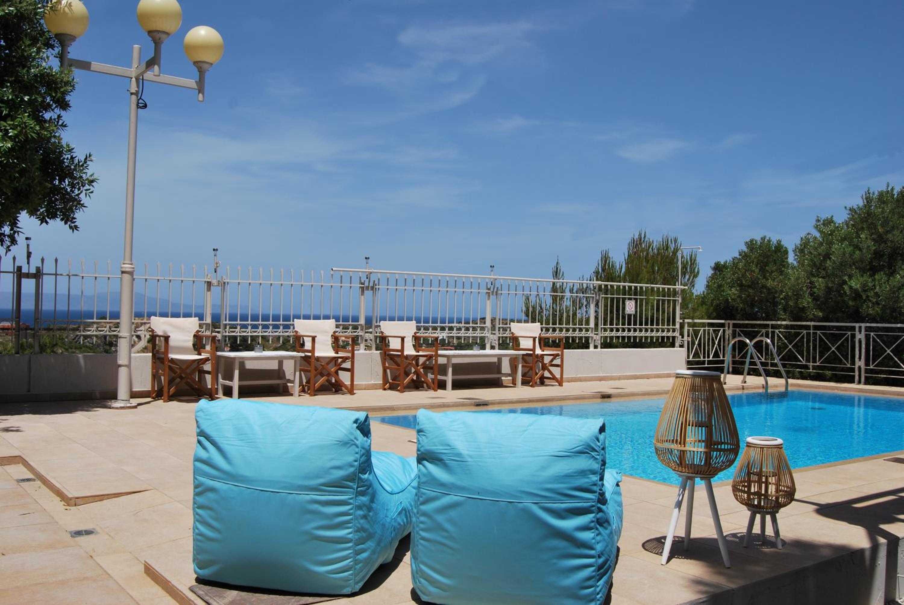 Two-Bedroom Apartment with Sea View - Photo 39