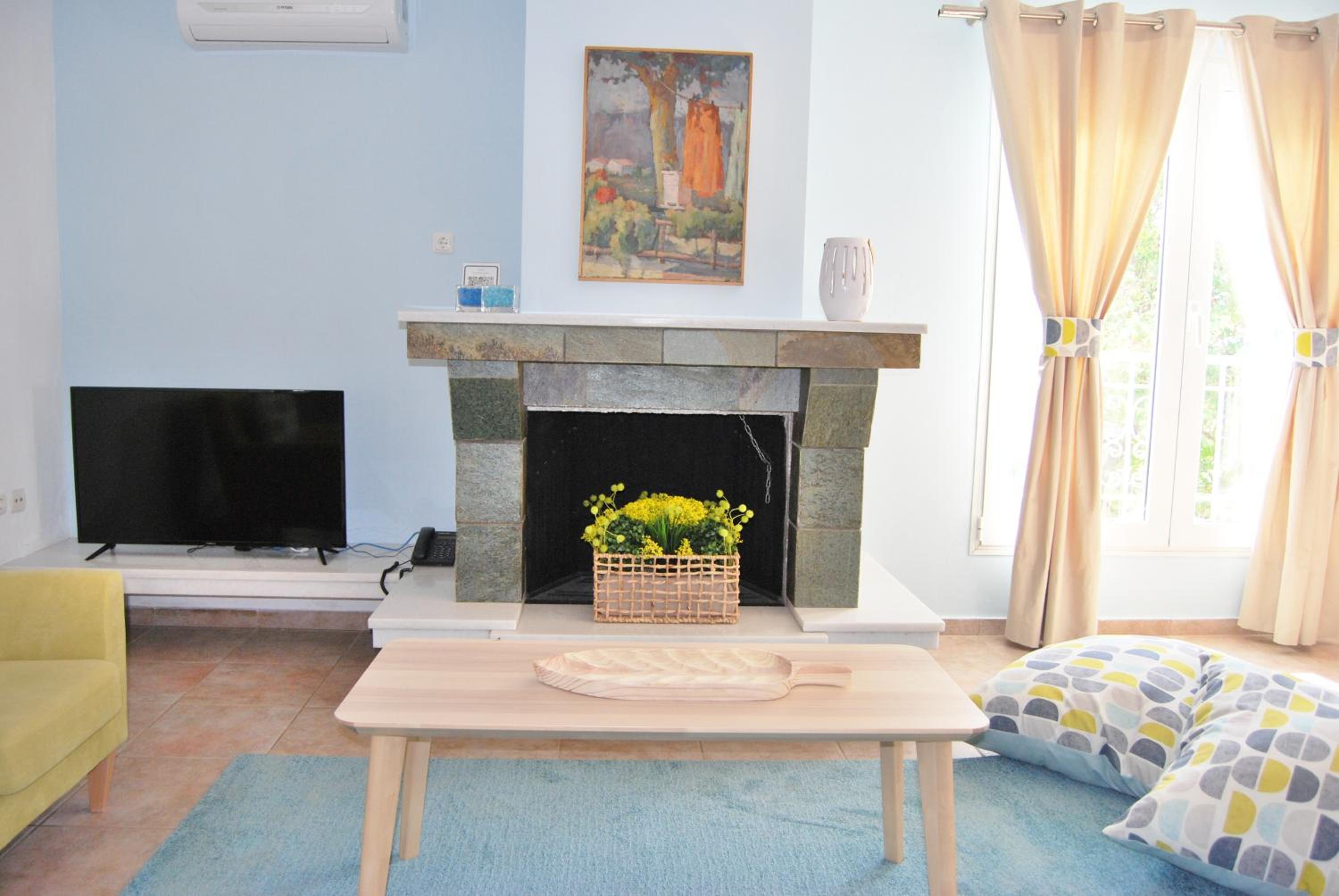 Two-Bedroom Apartment with Sea View - Photo 11