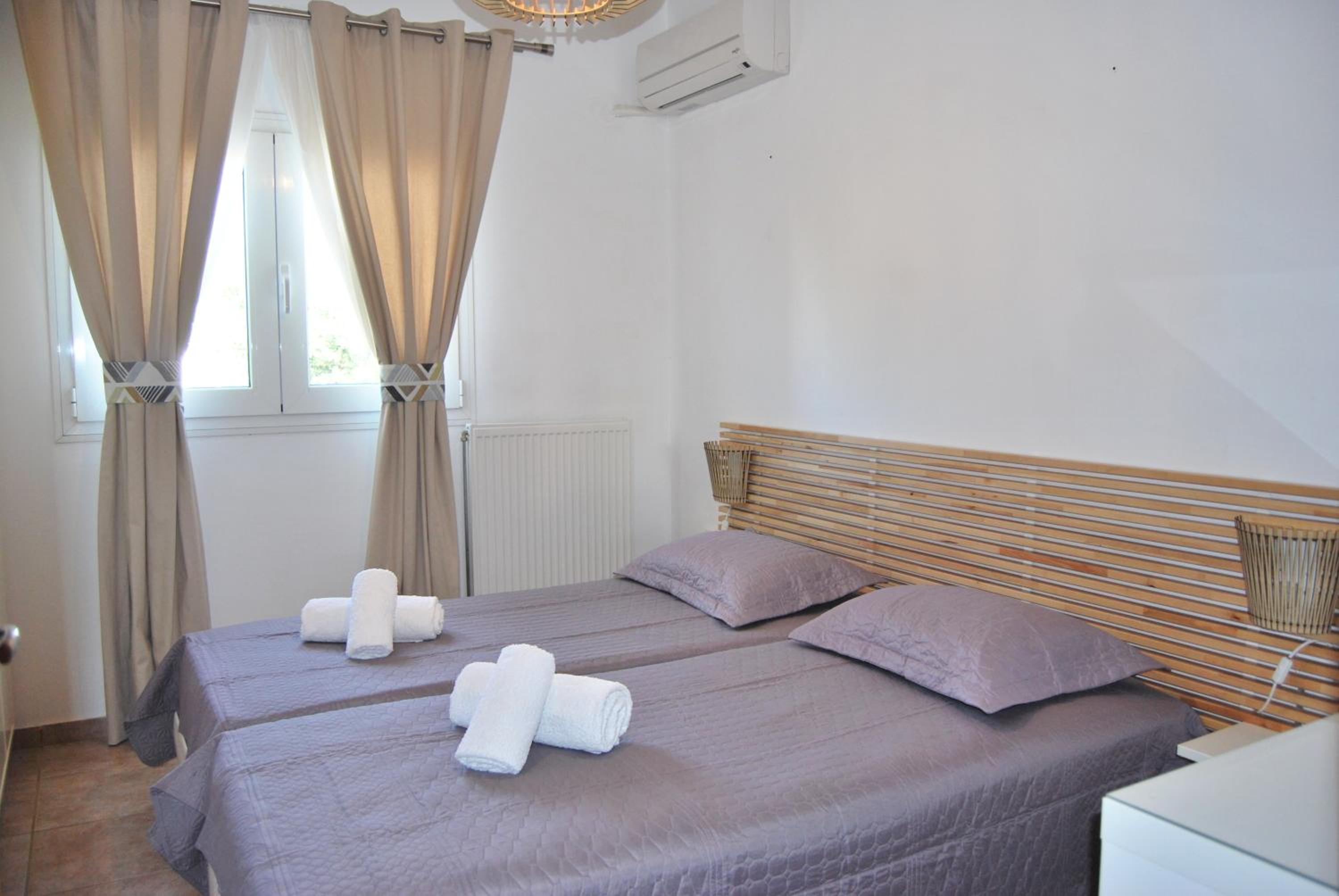 Two-Bedroom Apartment with Sea View - Photo 4
