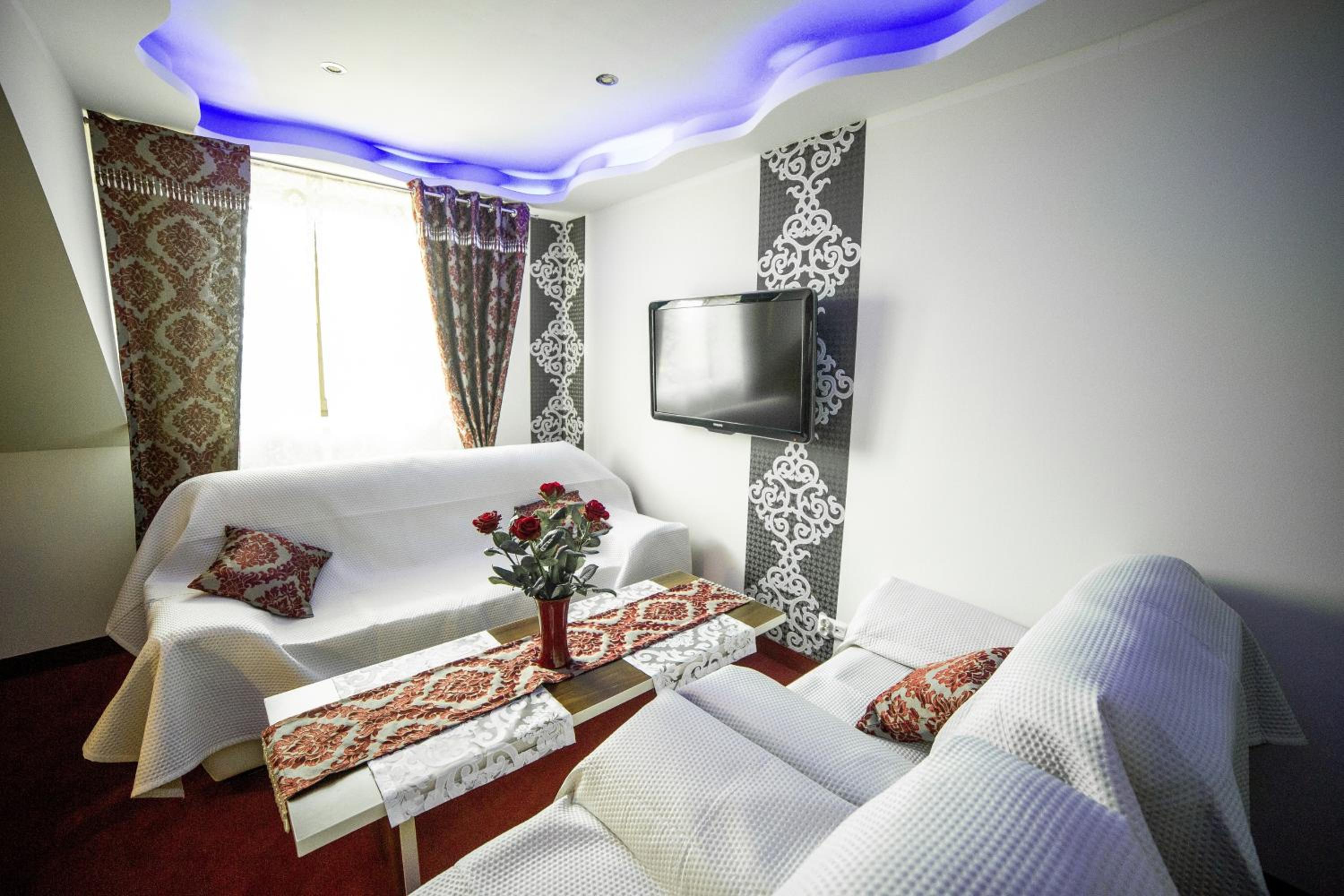 One-Bedroom Apartment with Spa Bath - Photo 1