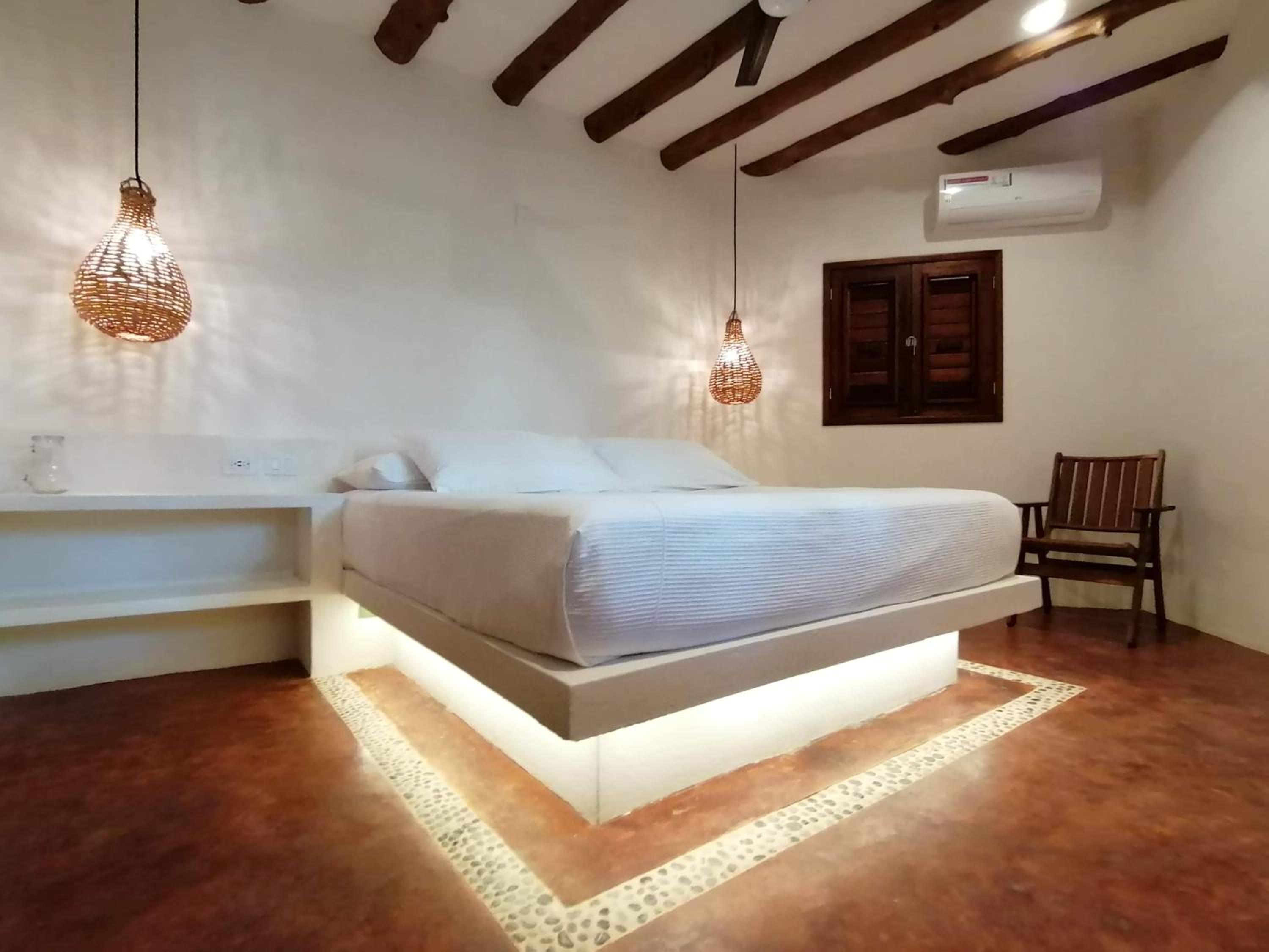 Deluxe King Room photo 2