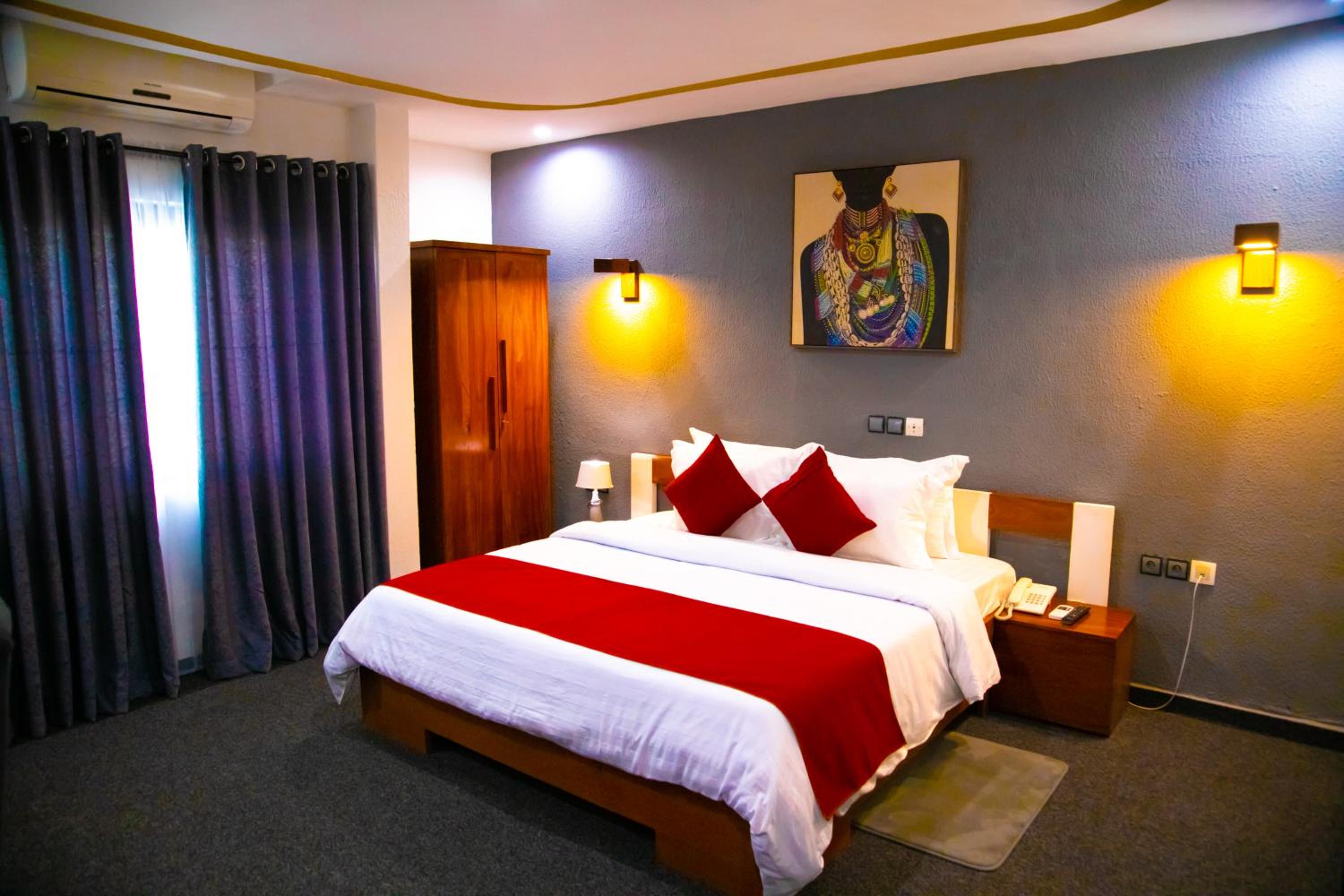 Double Room with Pool View photo 3