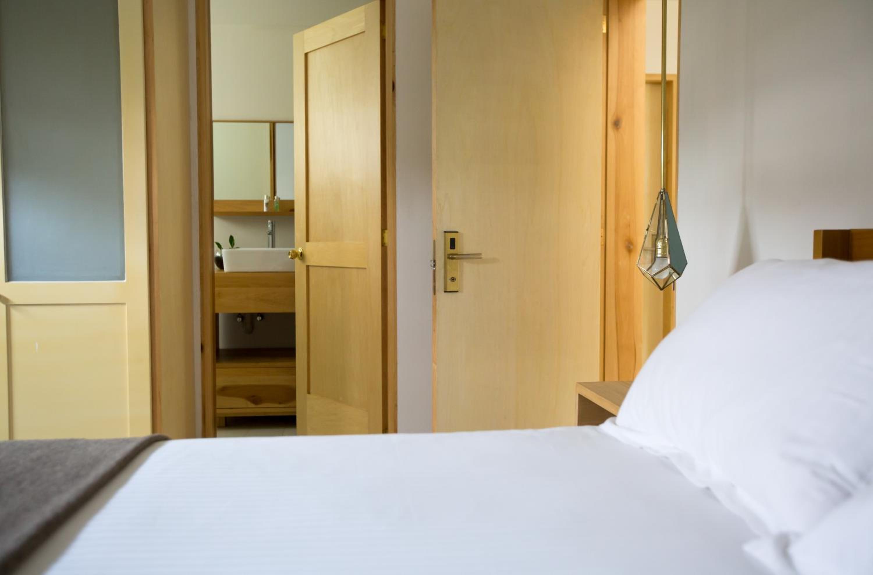 Budget Double Room - Photo 3