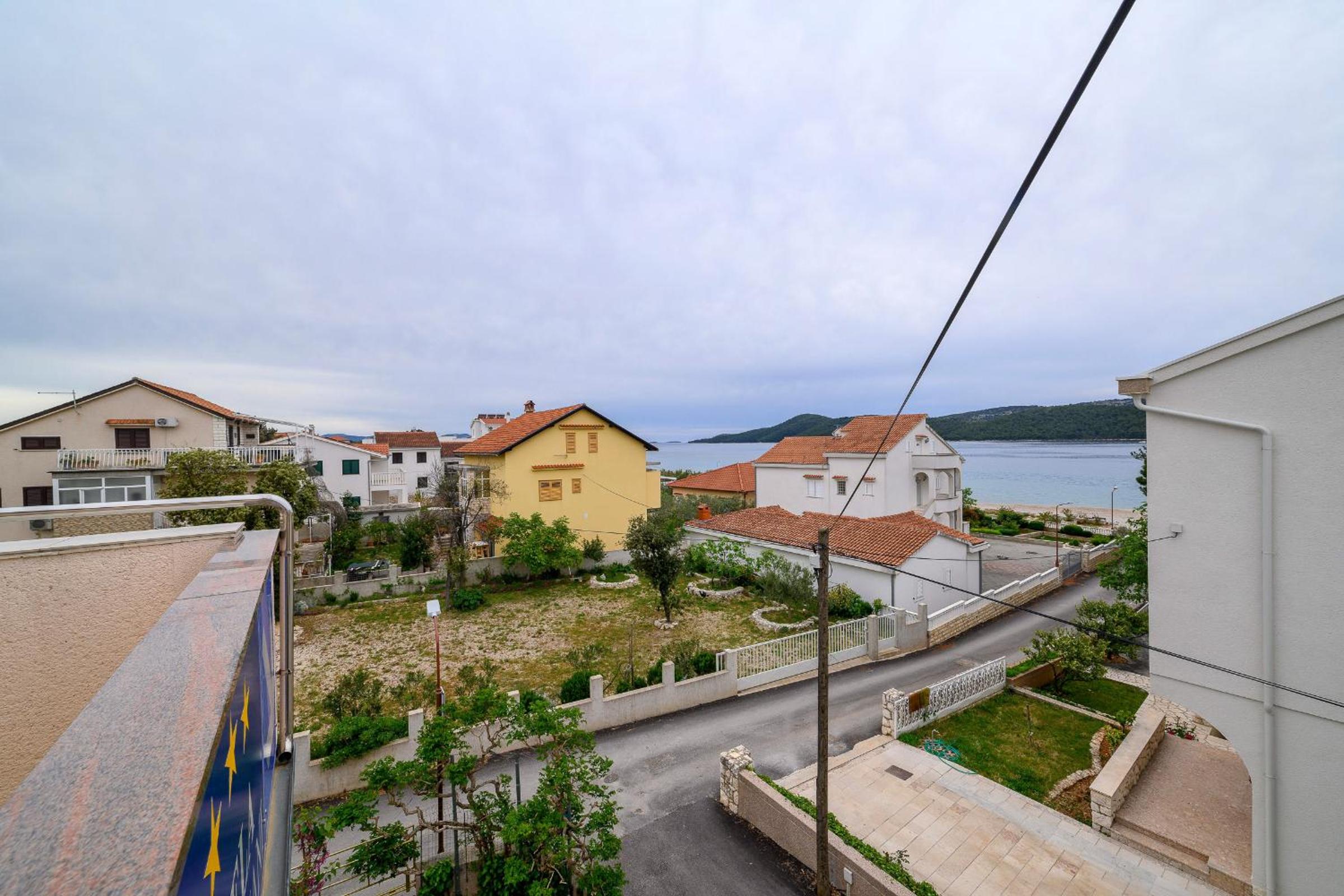 Comfort Apartment with Balcony and Sea View  - Photo 8