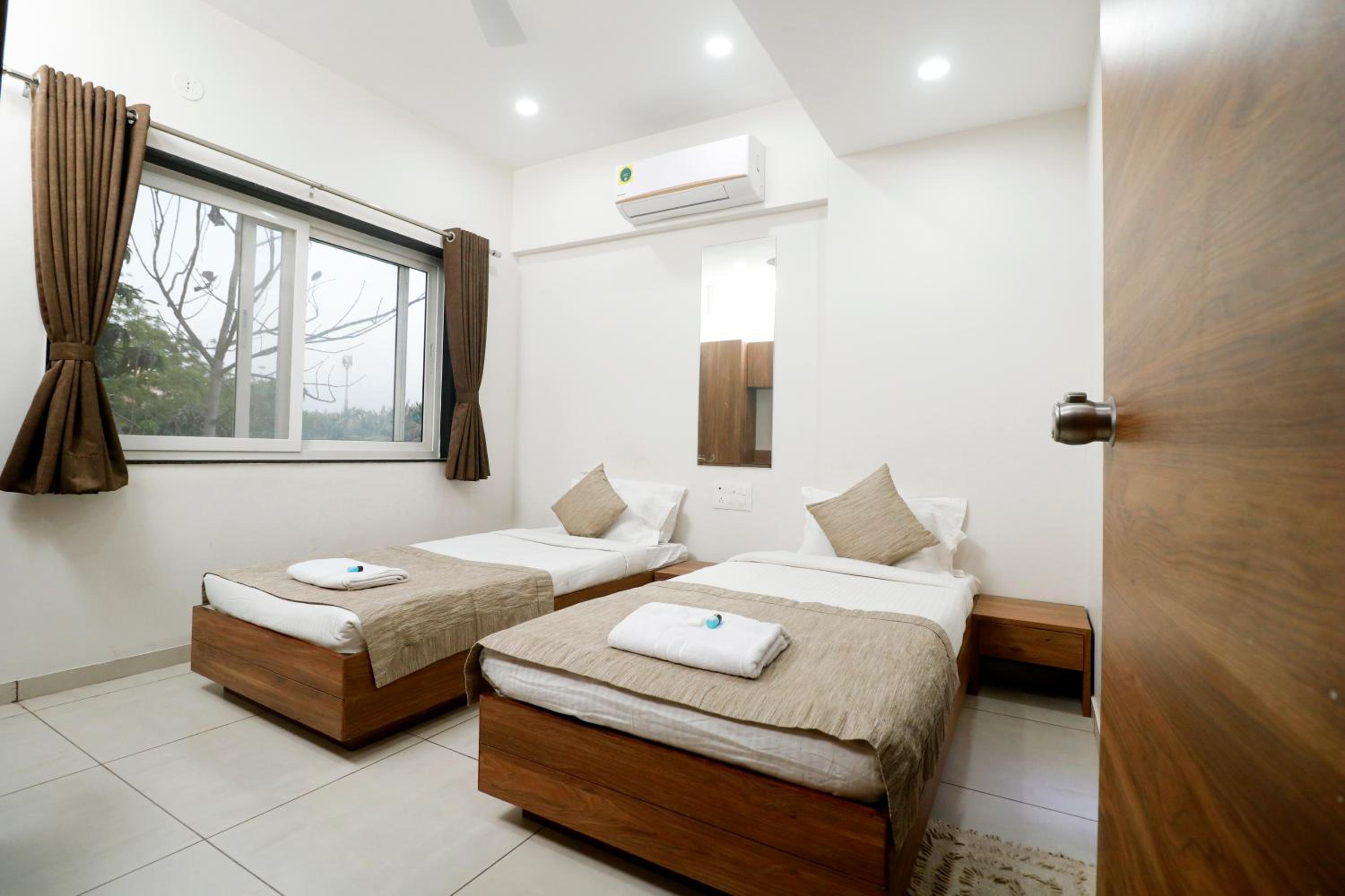 Deluxe Twin Room photo 3