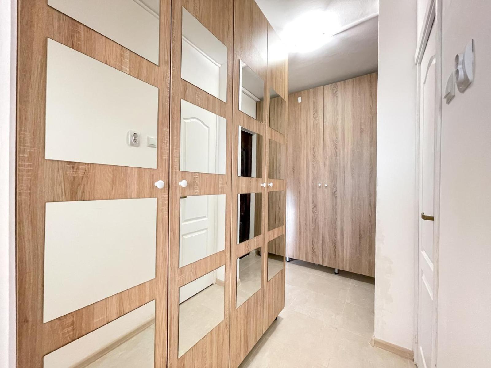 Studio Apartment - Photo 2