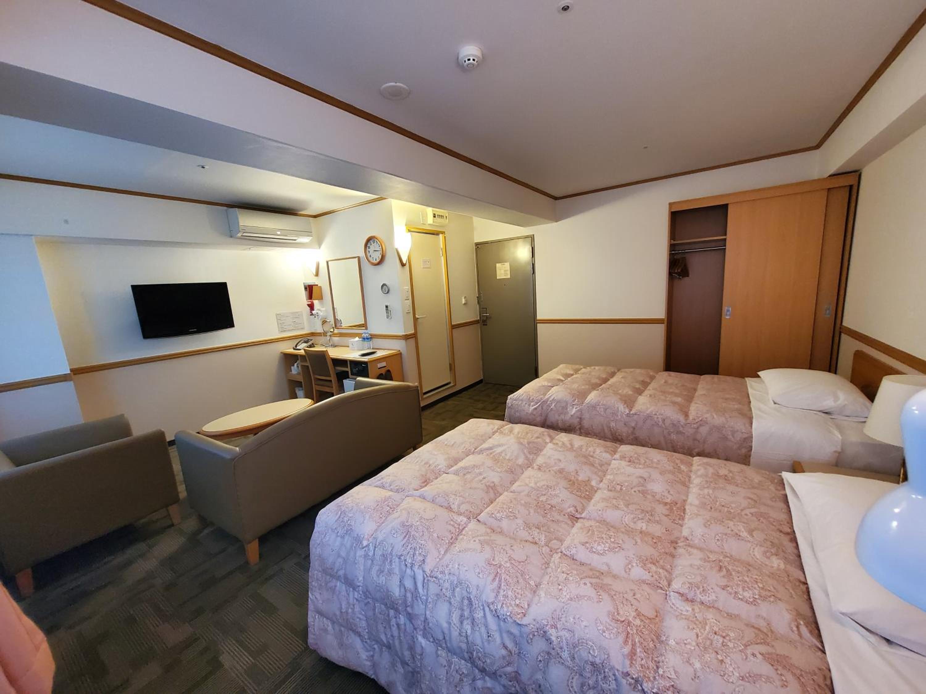 Standard Twin Room - Non-Smoking photo 3