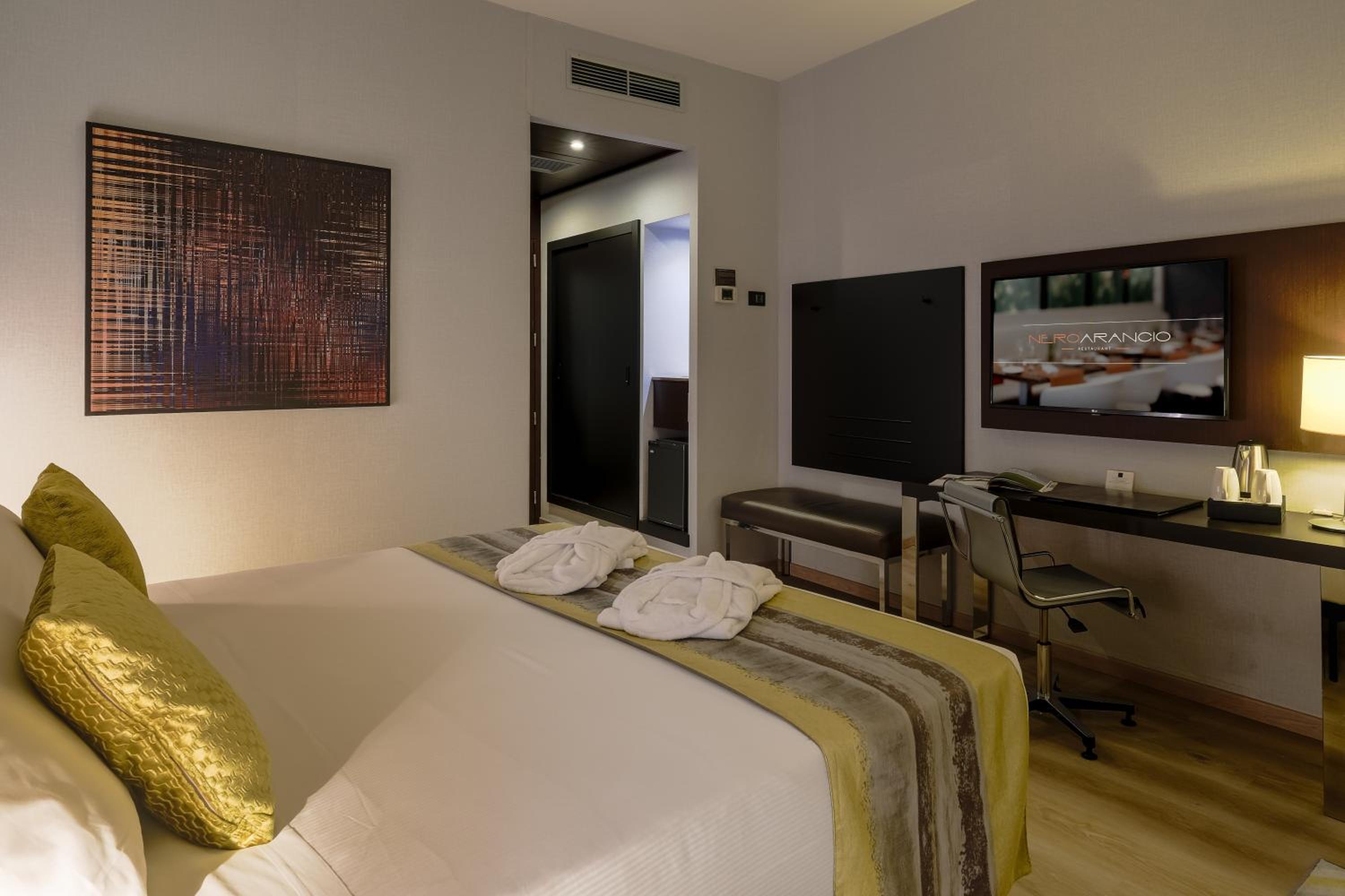 Superior Double Room (1 Adult) - Photo 3