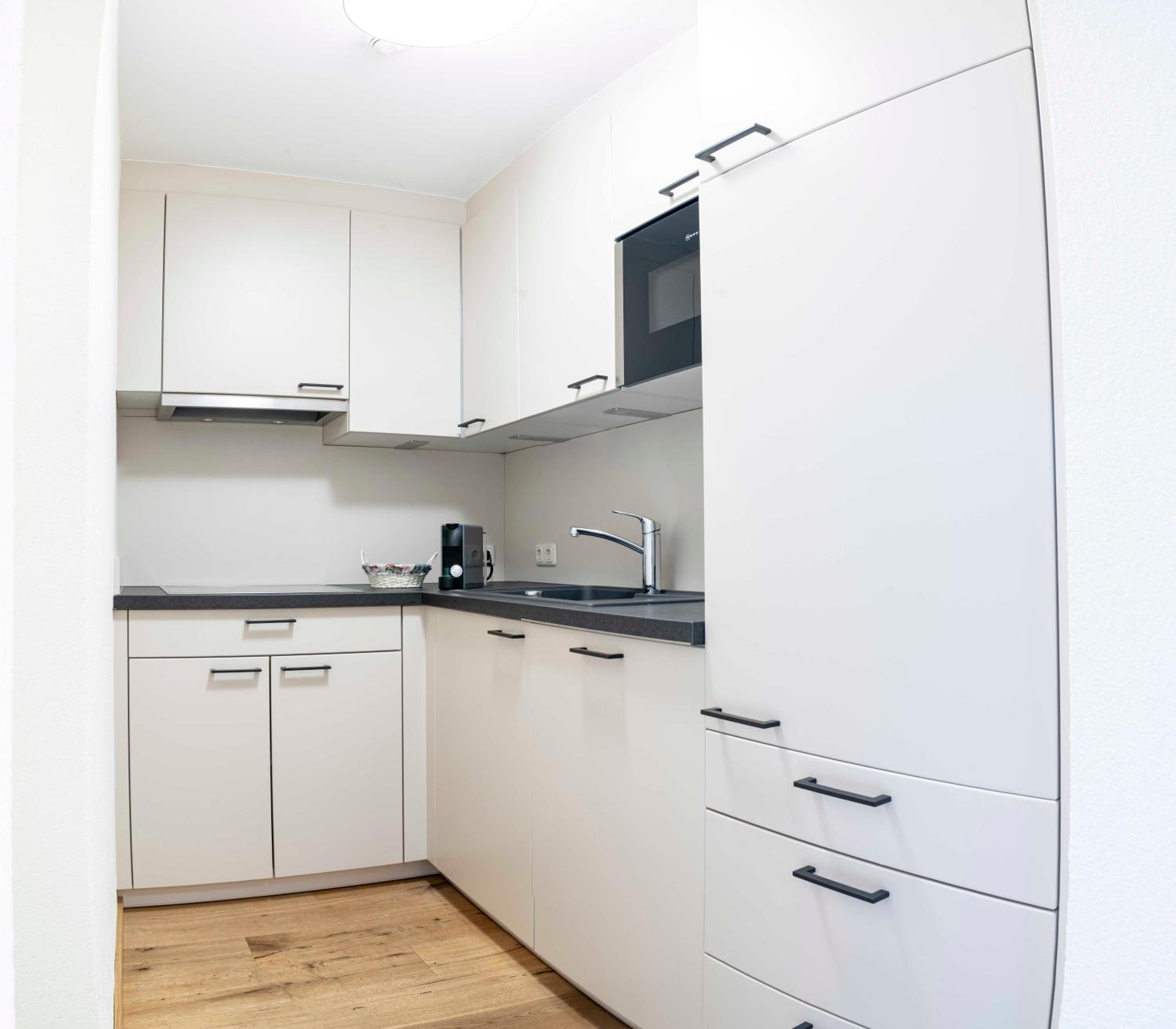 One-Bedroom Apartment photo 2