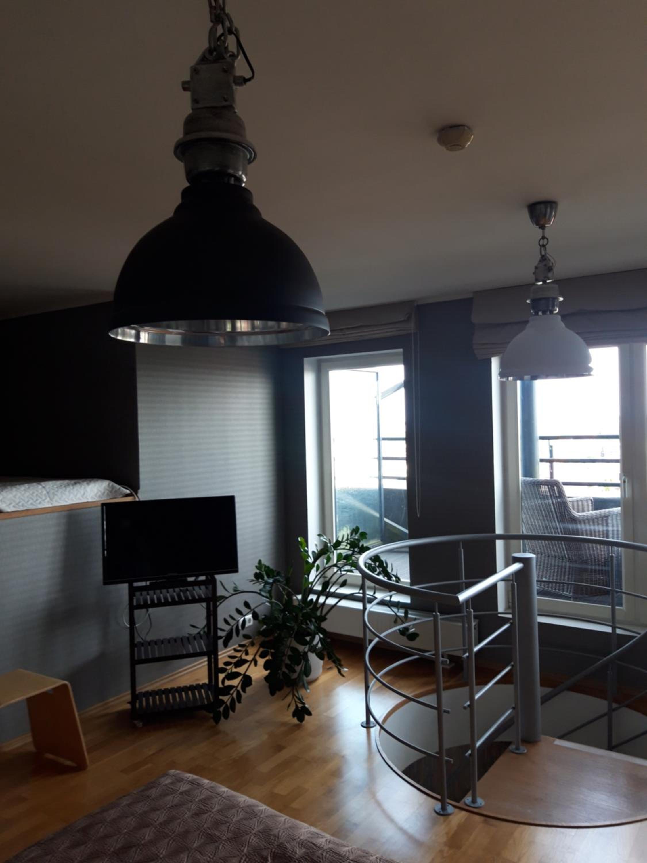 One-Bedroom Apartment - Photo 1