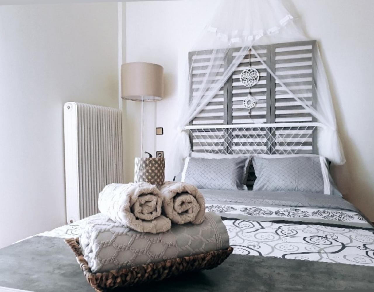 Double Room with Mountain View - Photo 1