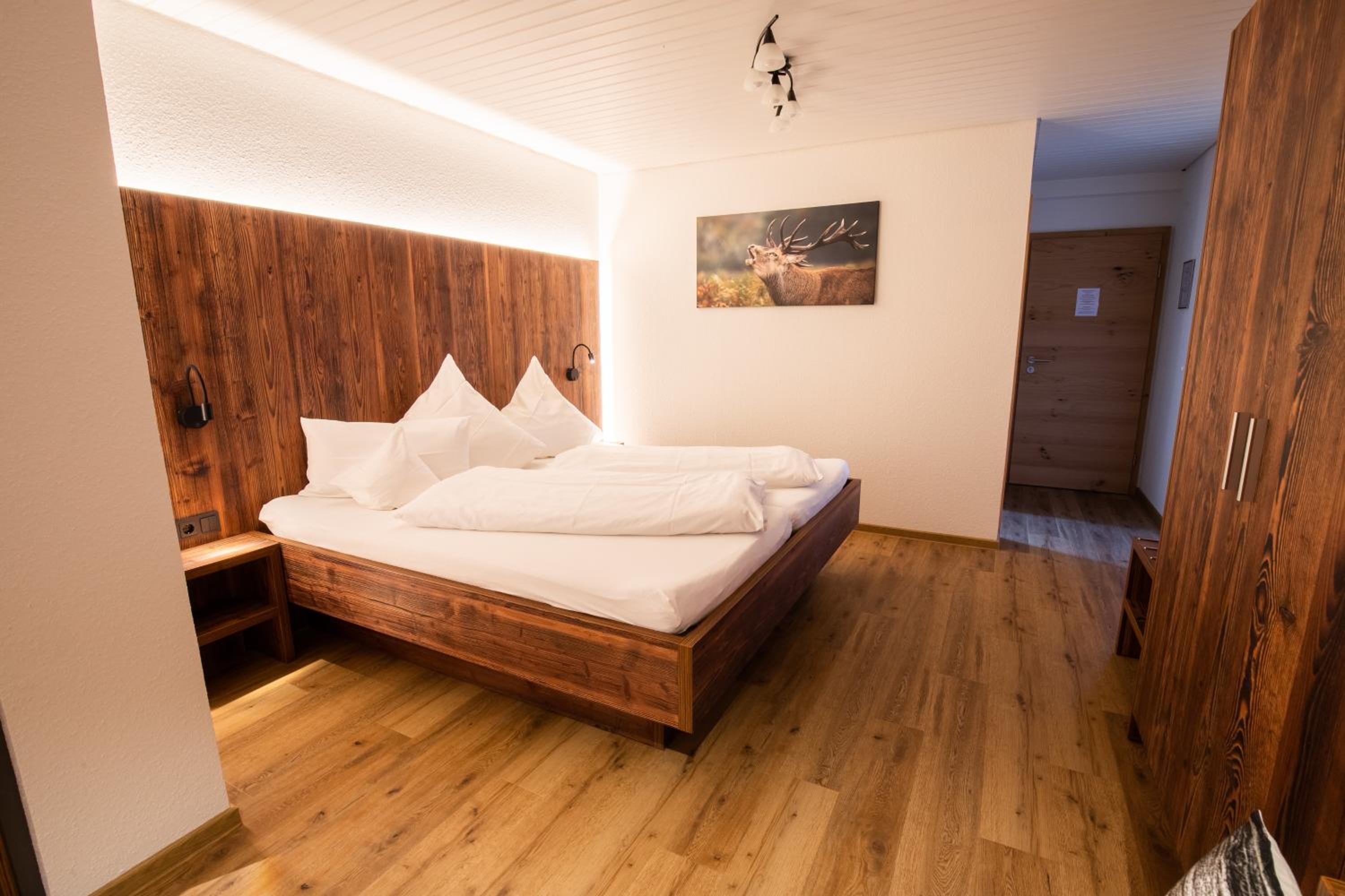 Suite with Mountain View - Photo 3