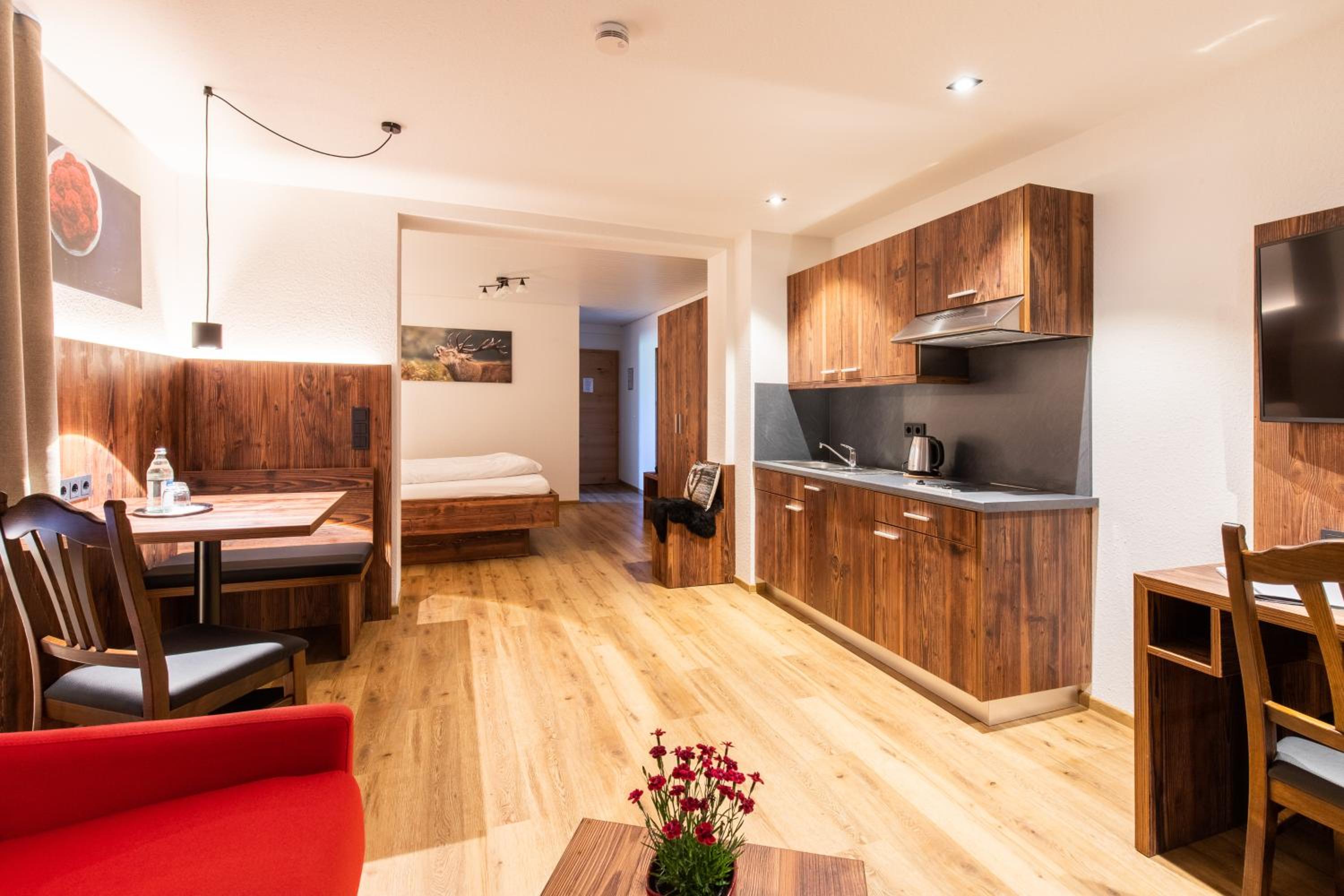 Suite with Mountain View - Photo 4