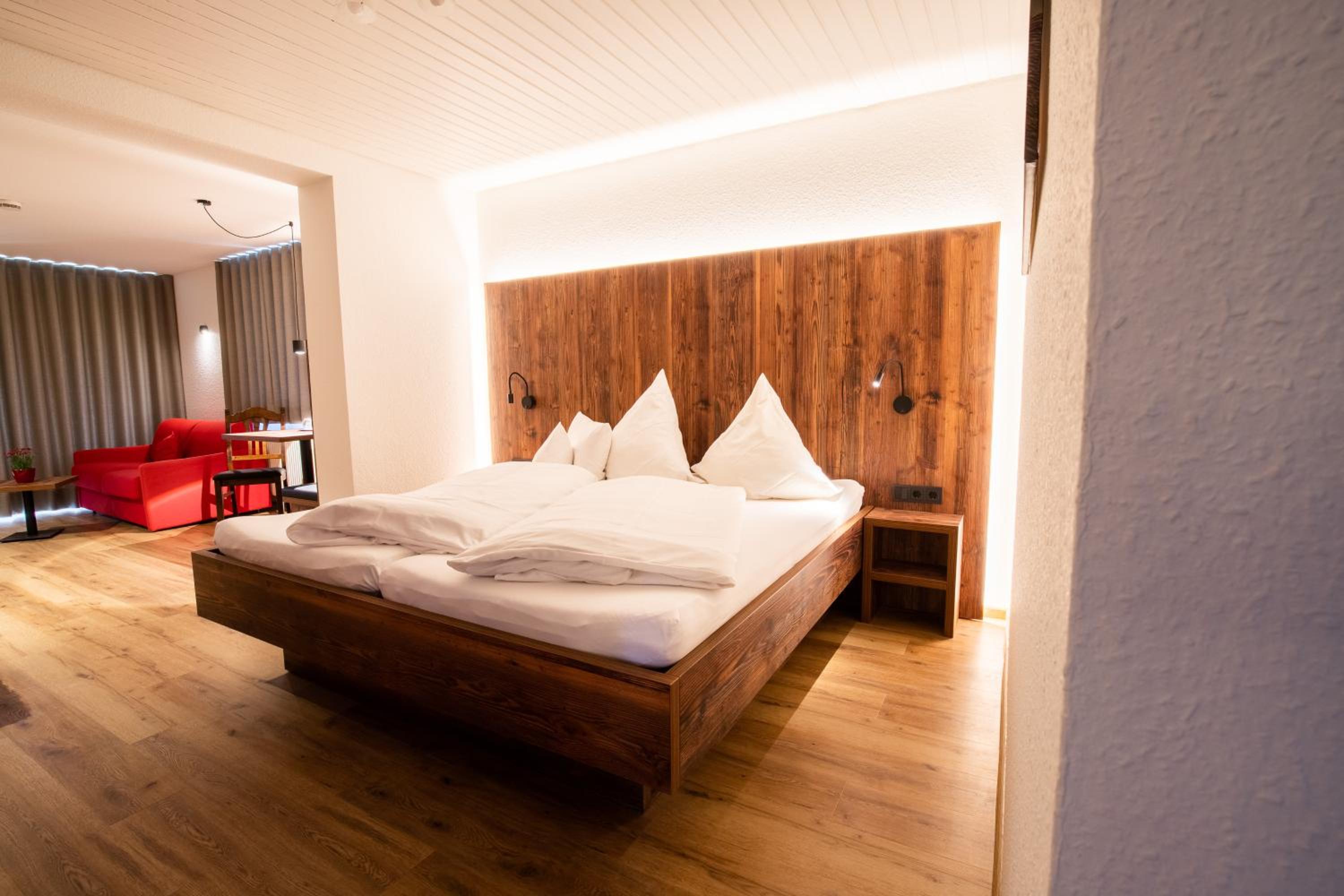 Suite with Mountain View - Photo 5
