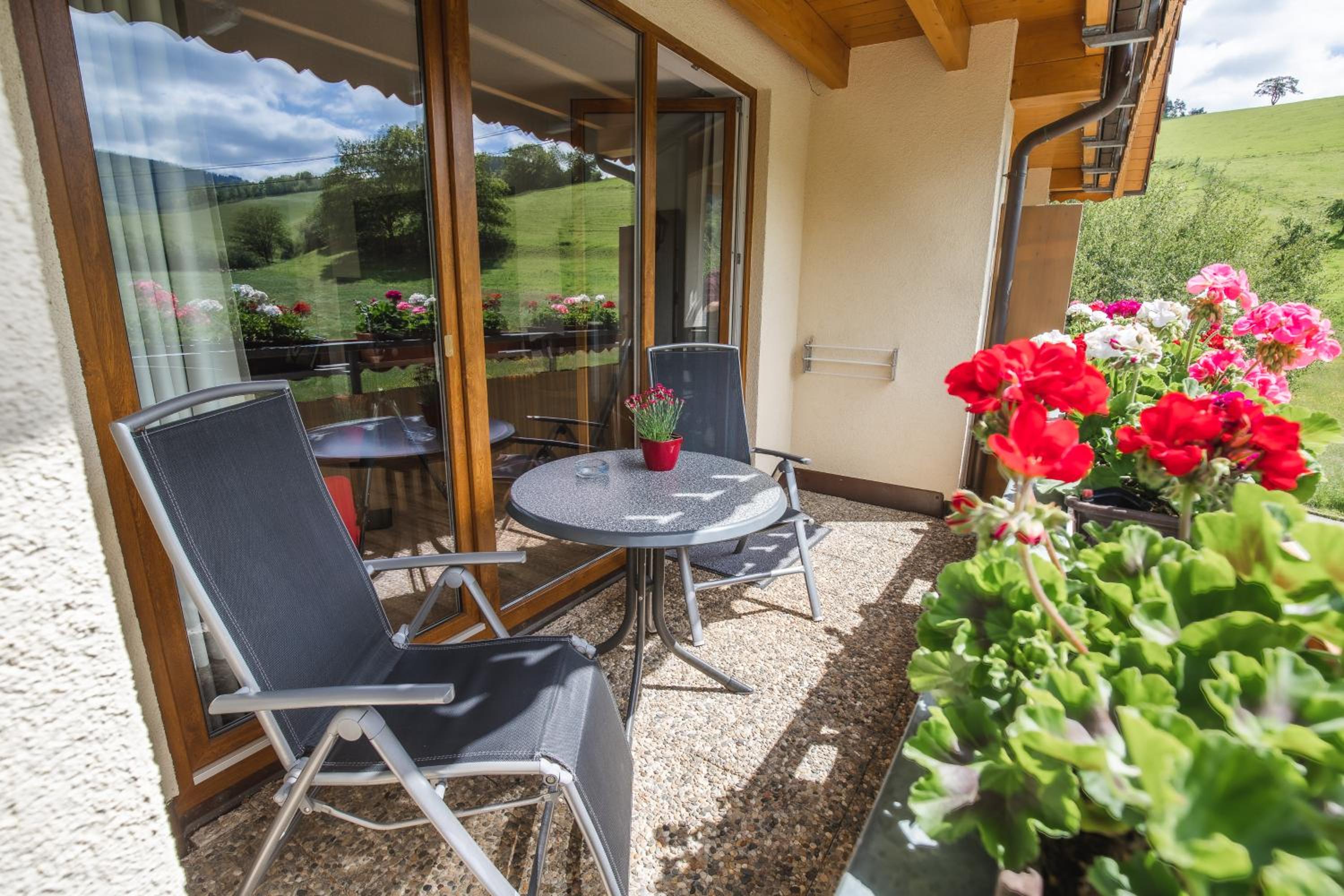 Suite with Mountain View - Photo 6
