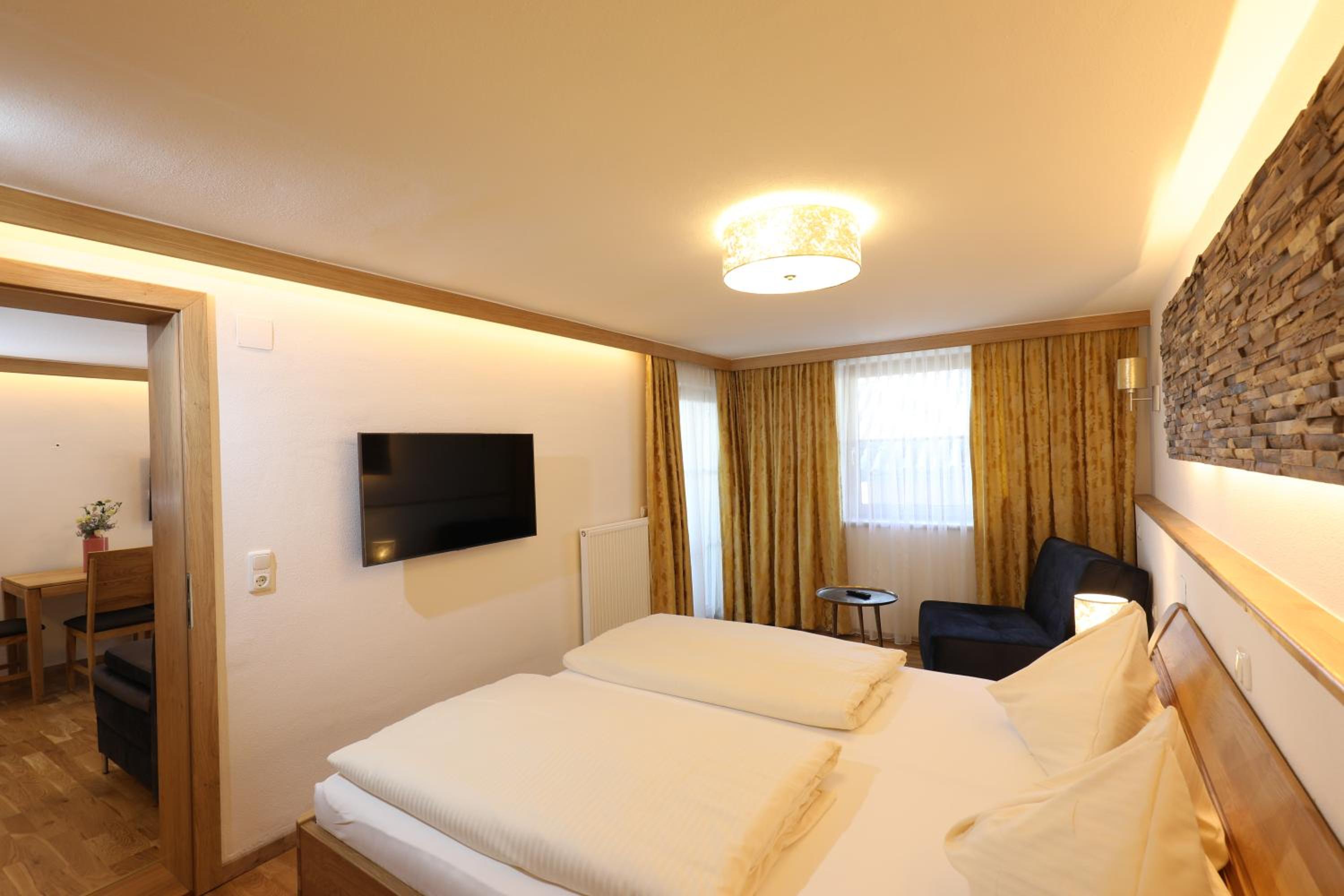 One-Bedroom Apartment photo 2