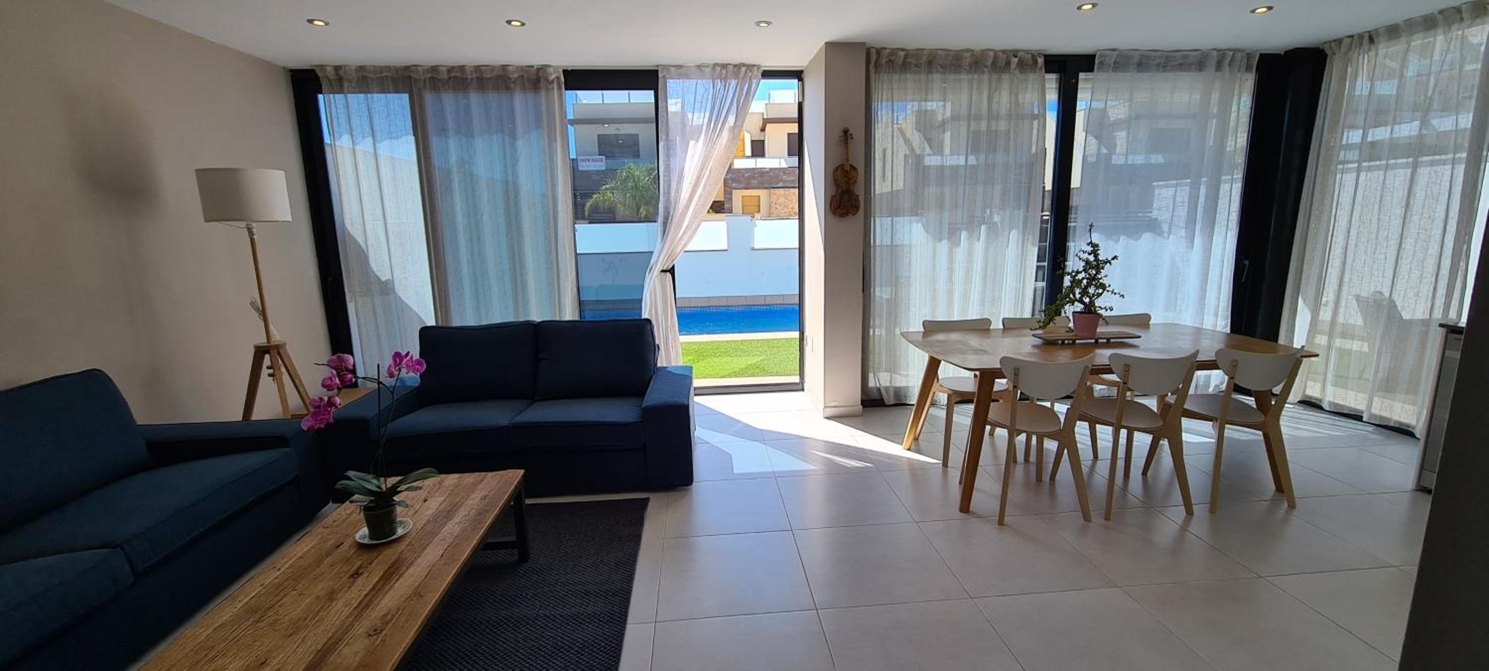 Villa de Tres Habitaciones