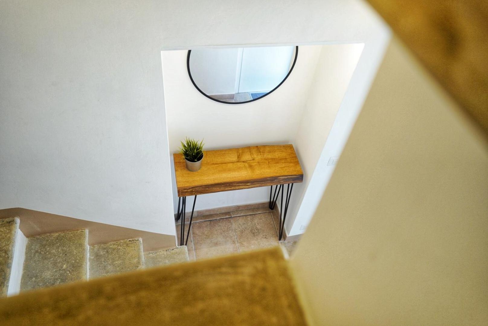 One-Bedroom House - Photo 9