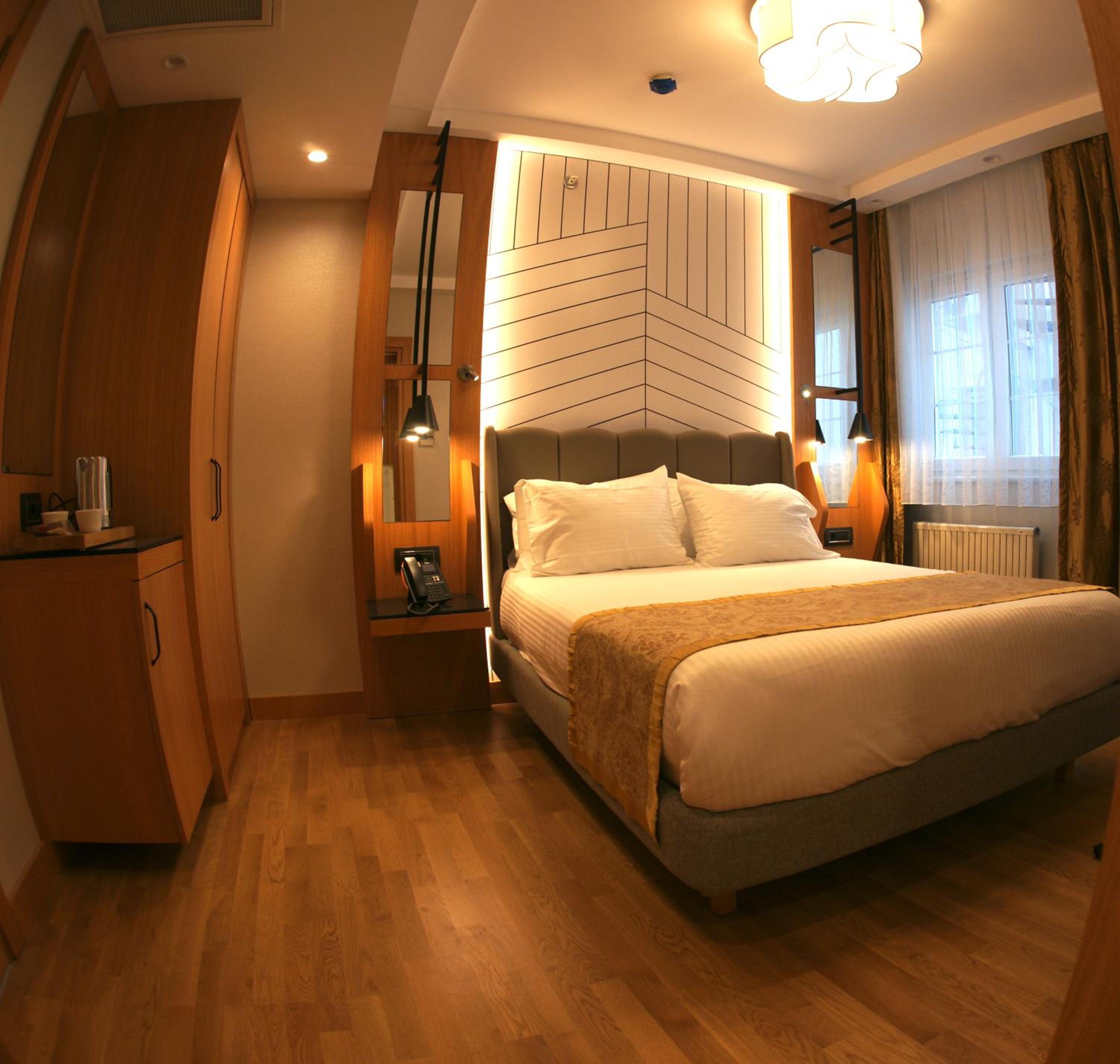 Double or Twin Room photo 3